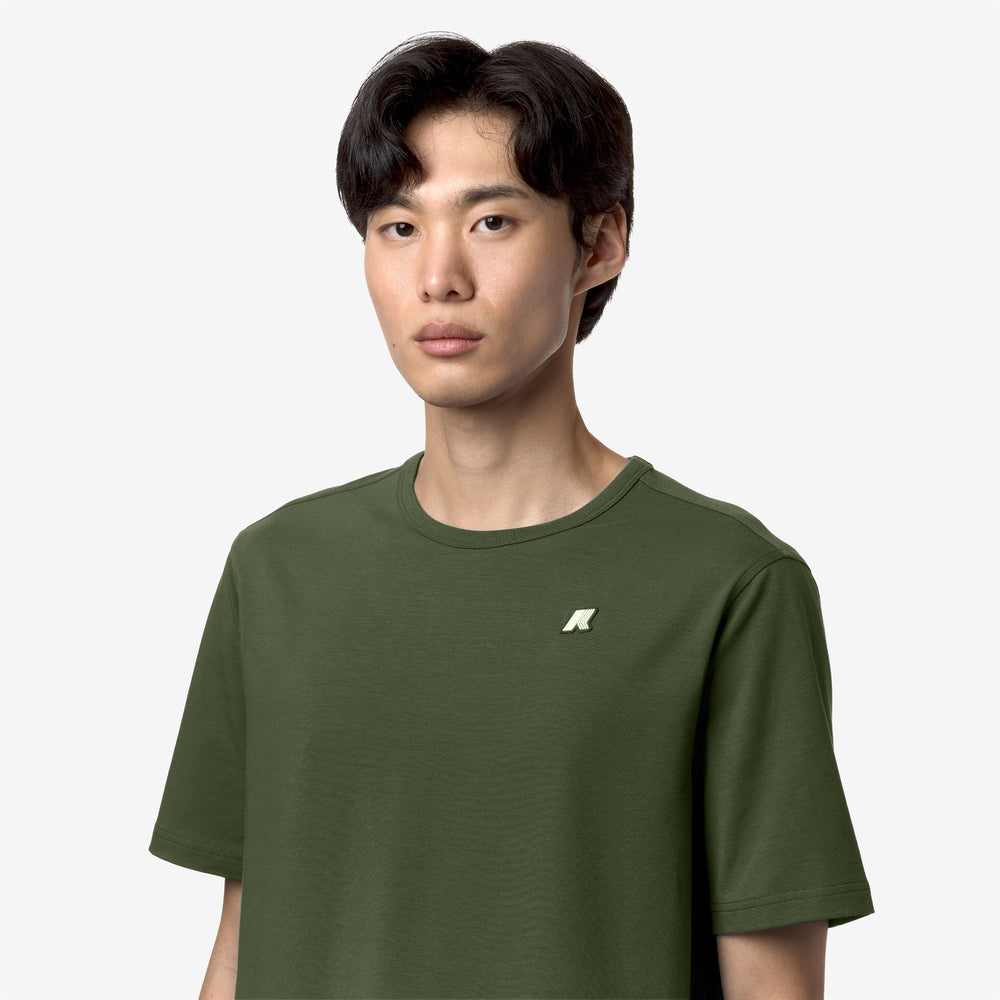 T-ShirtsTop Man ADAME STRETCH JERSEY T-Shirt GREEN CYPRESS Detail Double				