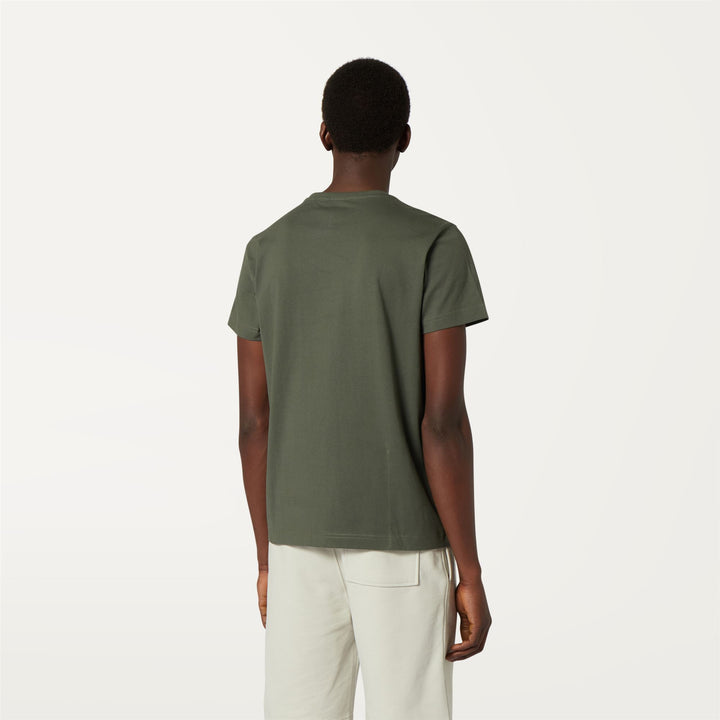 T-ShirtsTop Unisex LE VRAI EDOUARD T-Shirt GREEN BLACKISH Dressed Front Double		