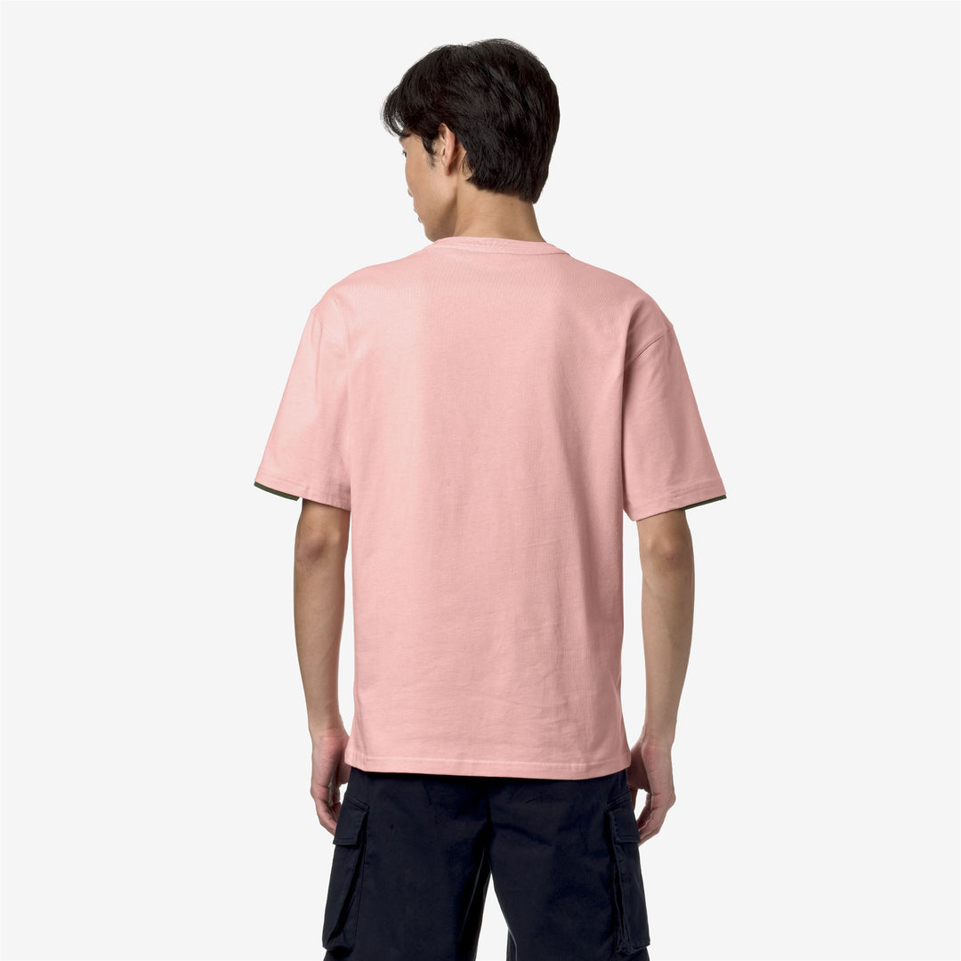 T-ShirtsTop Man FANTOME CONTRAST POCKETS T-Shirt PINK POWDER - GREEN CYPRESS Dressed Front Double		