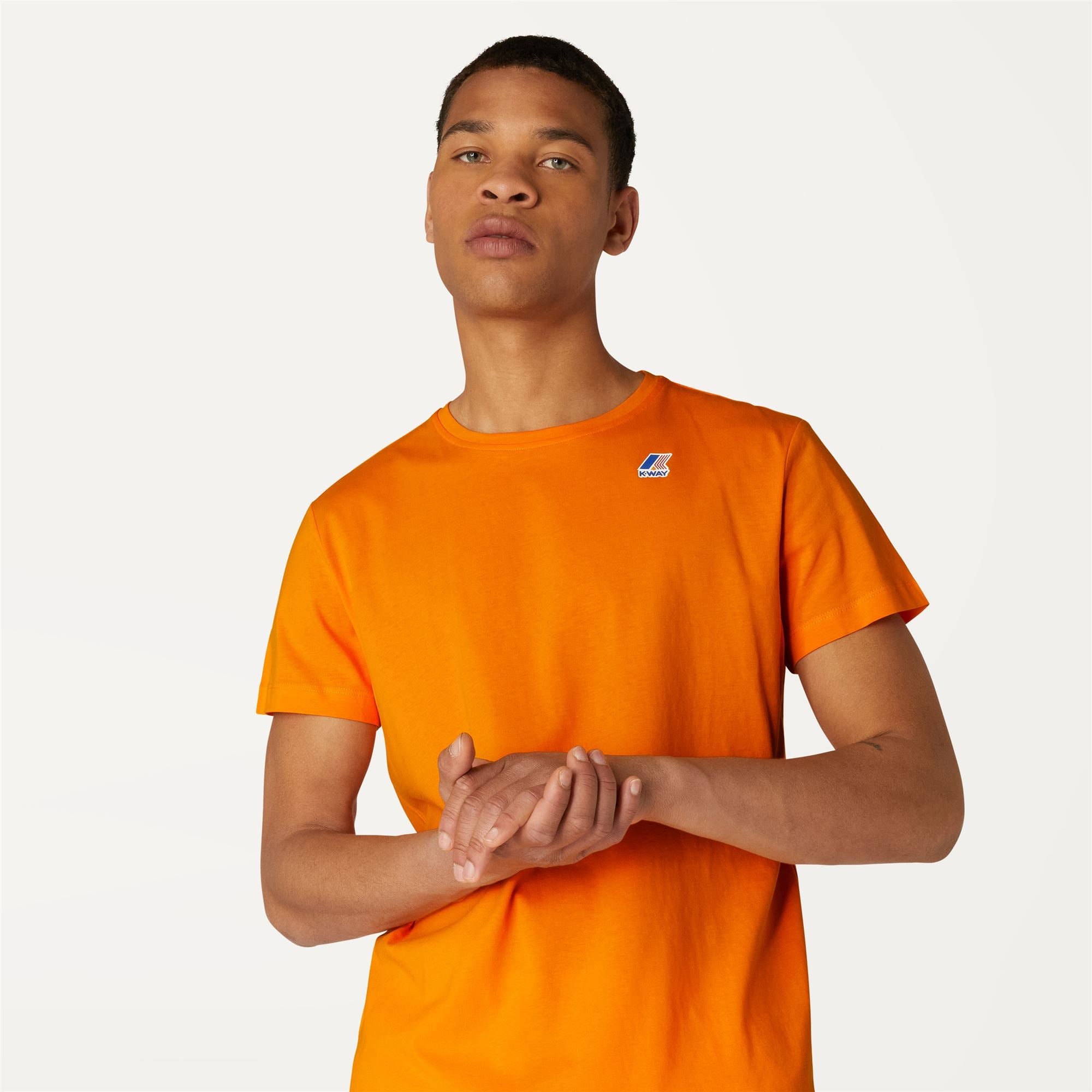 T-Shirts & Top_UNISEX_LE VRAI EDOUARD_T-Shirt_Orange - Commercial 7