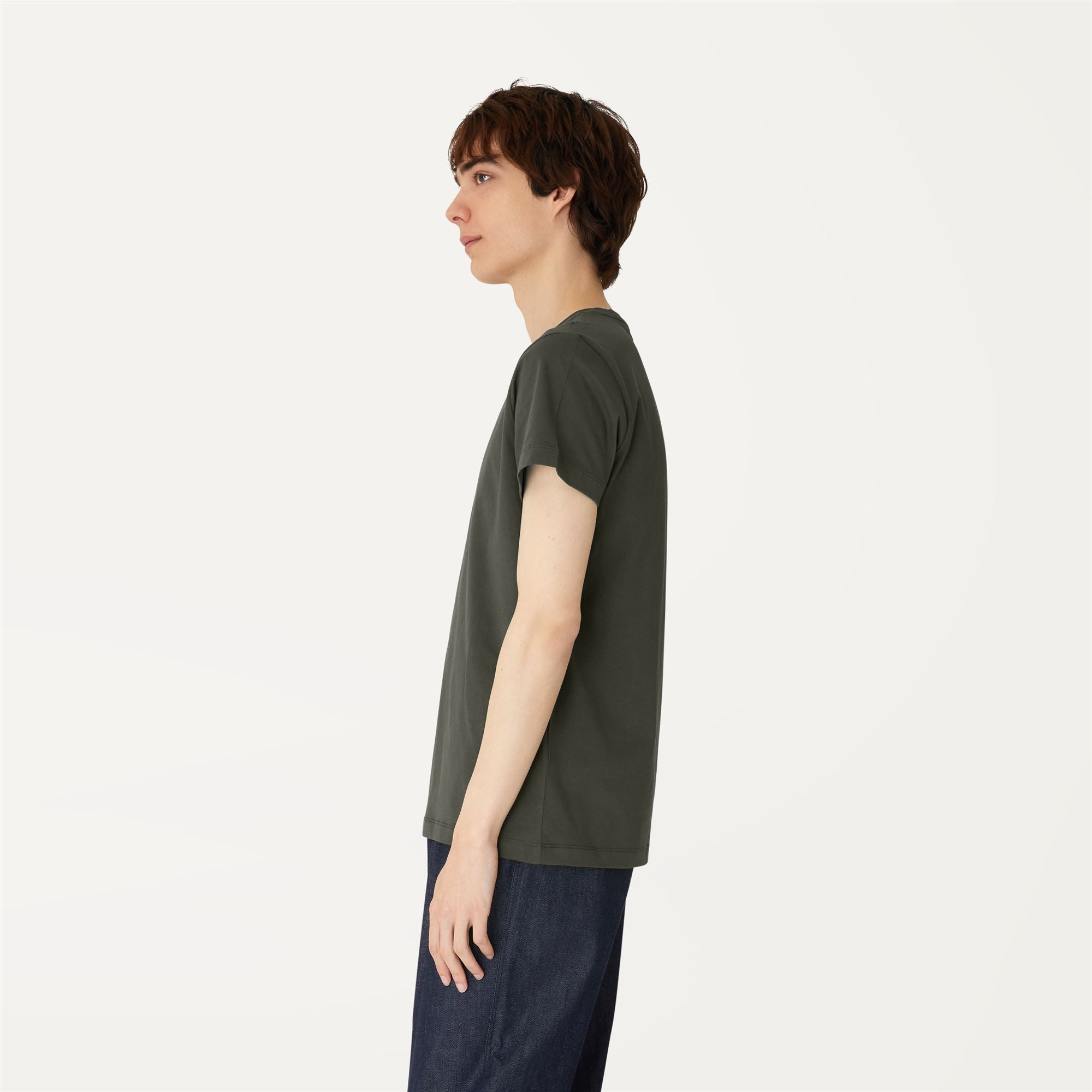 T-Shirts & Top_UNISEX_LE VRAI EDOUARD_T-Shirt_Black Torba - Commercial 5