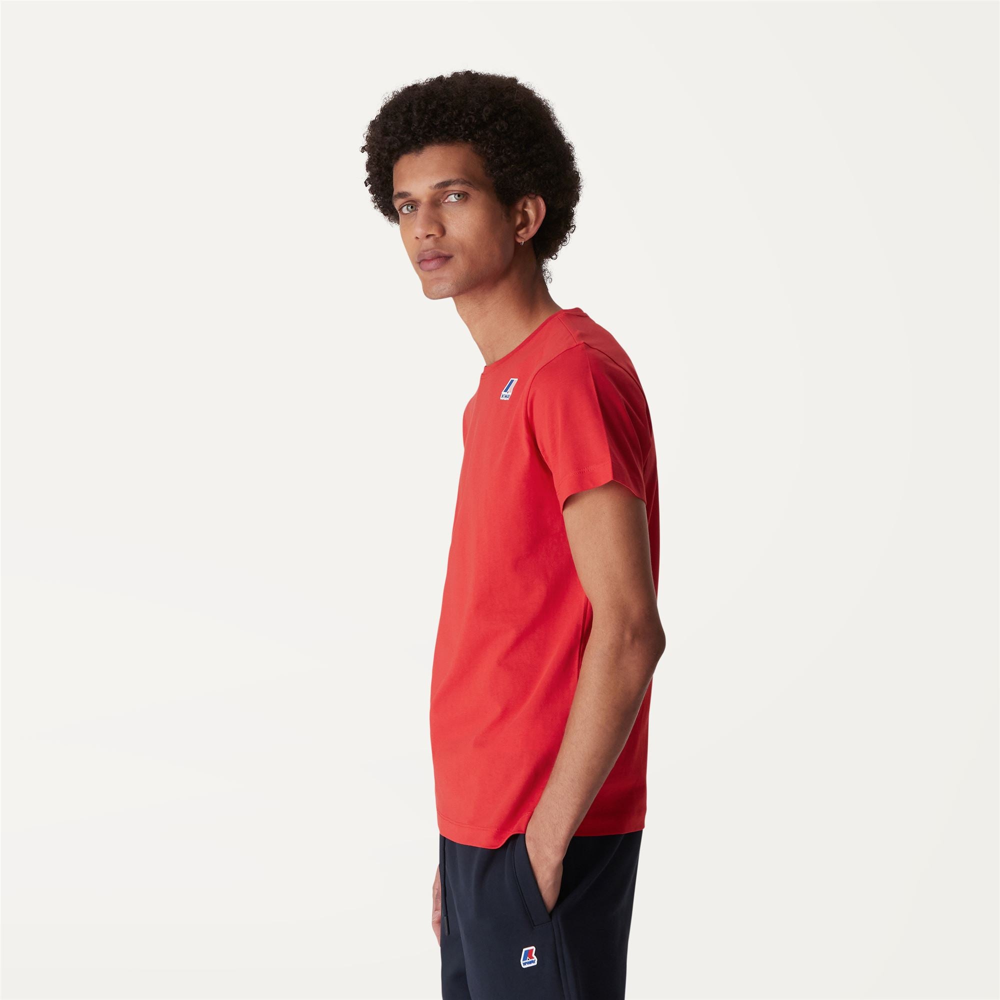 T-Shirts & Top_UNISEX_LE VRAI EDOUARD_T-Shirt_Red - Commercial 5