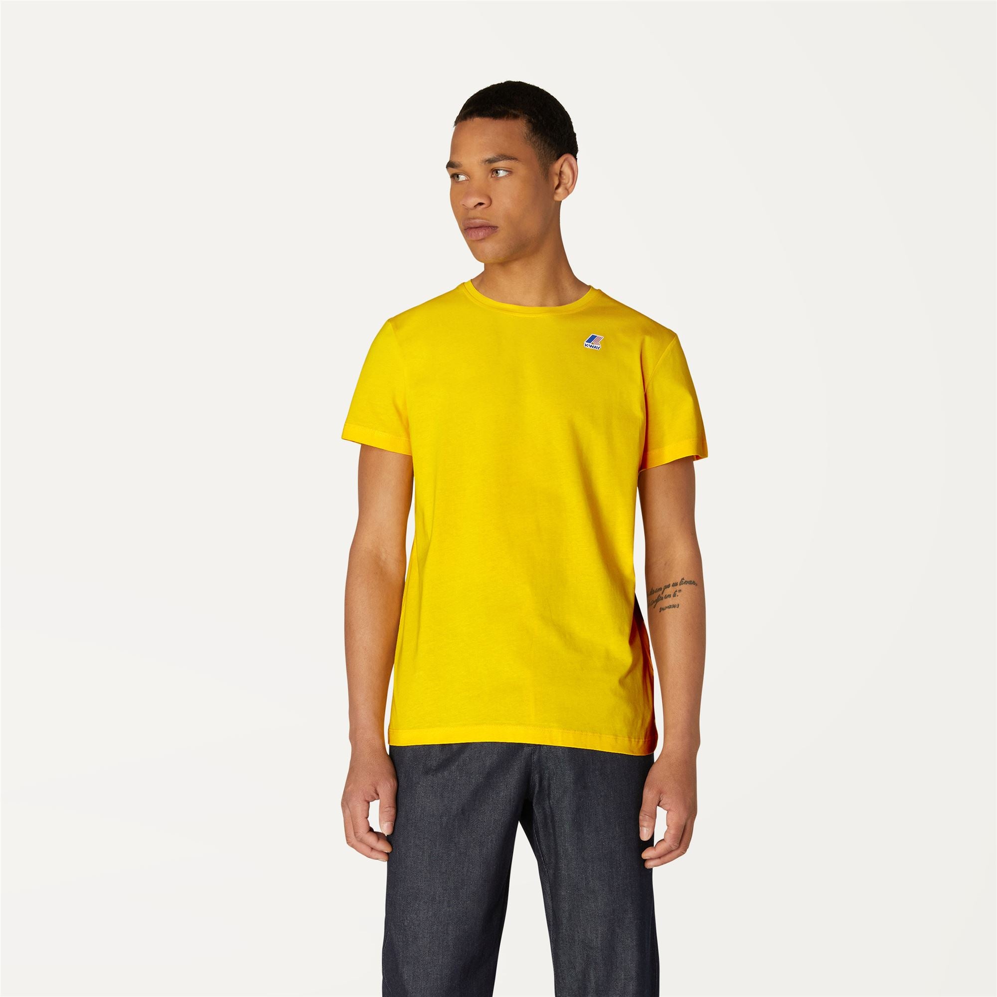 T-Shirts & Top_UNISEX_LE VRAI EDOUARD_T-Shirt_Yellow Dk - Commercial 4