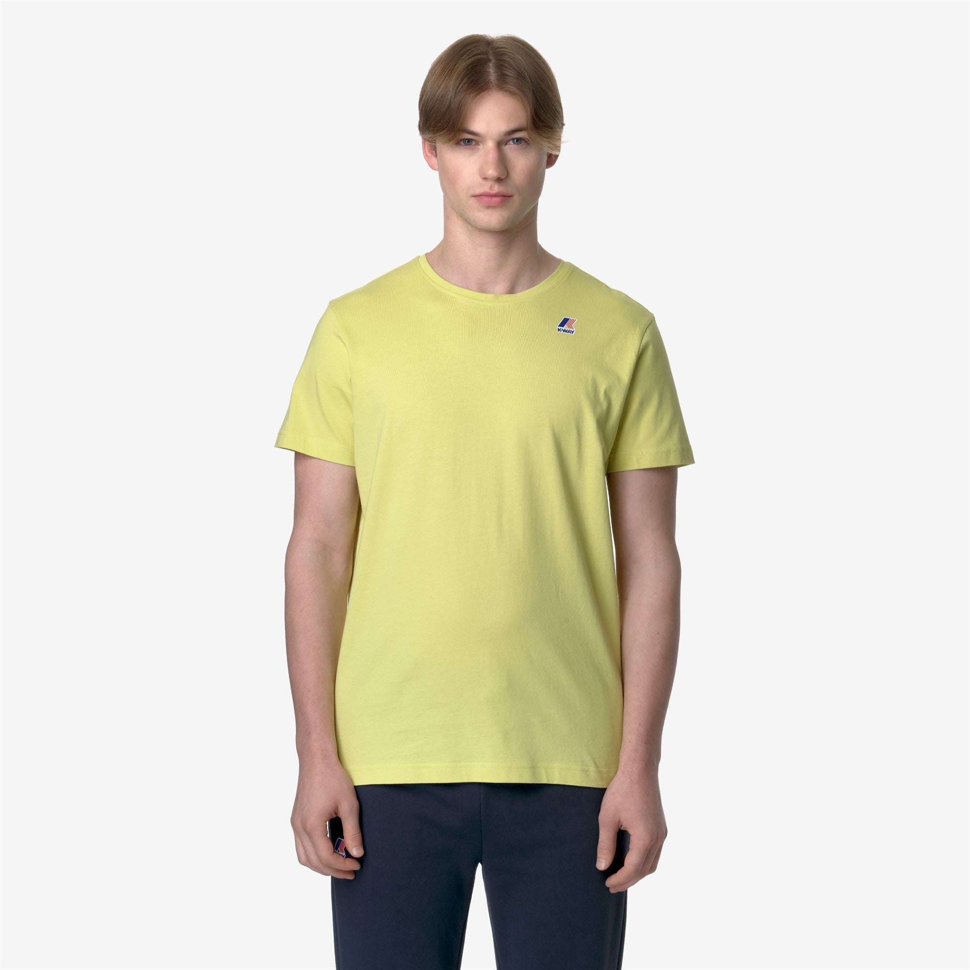 T-Shirts & Top_Unisex_LE VRAI EDOUARD_T-Shirt_Green Celery - Commercial 4