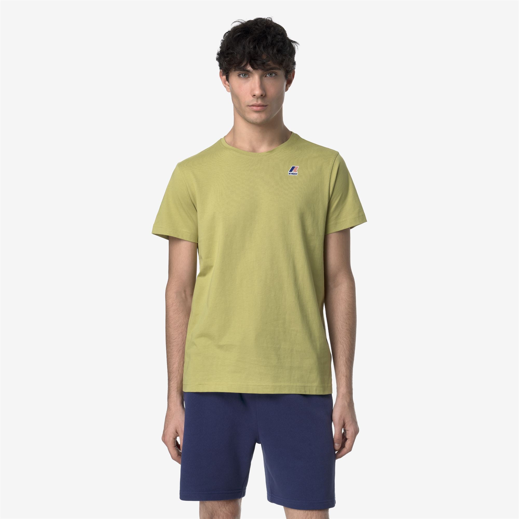 T-Shirts & Top_UNISEX_LE VRAI EDOUARD_T-Shirt_Green Moss - Commercial 4
