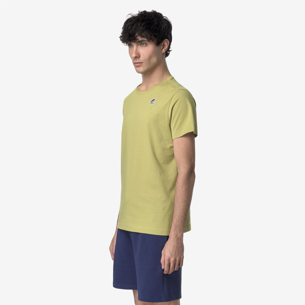 T-Shirts & Top_UNISEX_LE VRAI EDOUARD_T-Shirt_Green Moss - Commercial 5