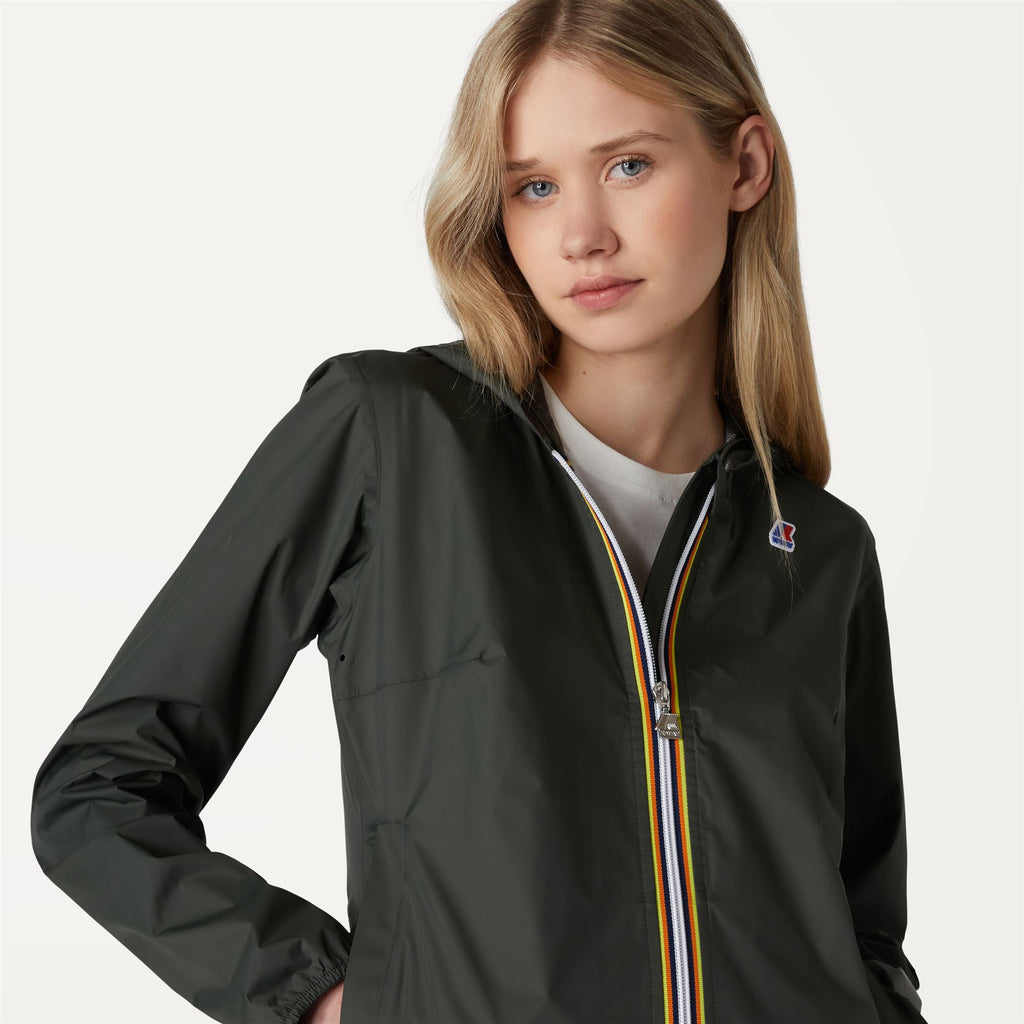 Jackets_Woman_LIL PLUS.DOT_Short_Black Torba - Commercial 7