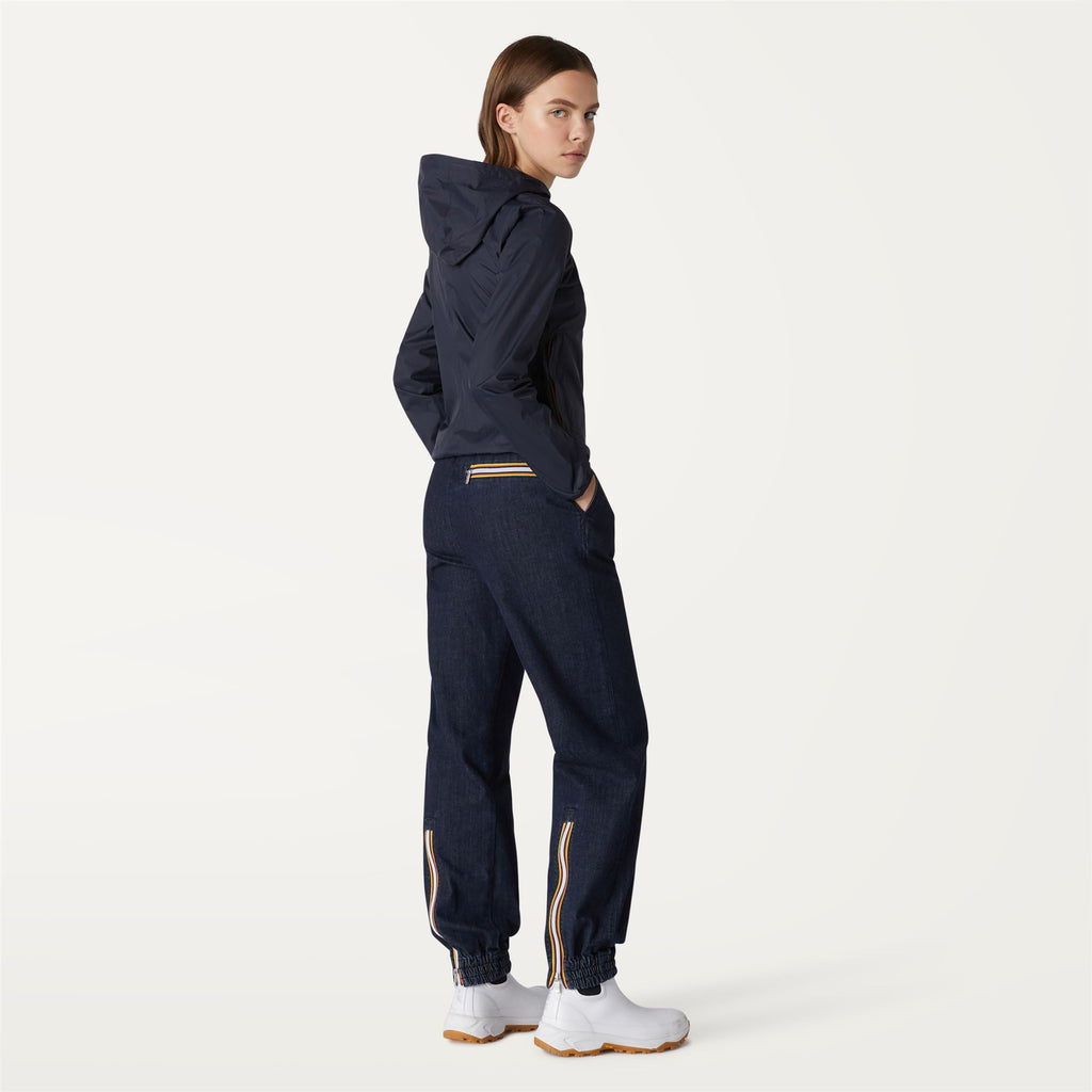 Jackets_WOMAN_LIL PLUS.DOT_Short_Blue Depth - Commercial 6