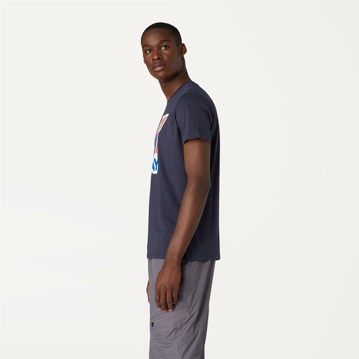T-Shirts & Top_Man_Pete Macro Logo_T-Shirt_Blue Depth - Commercial 5