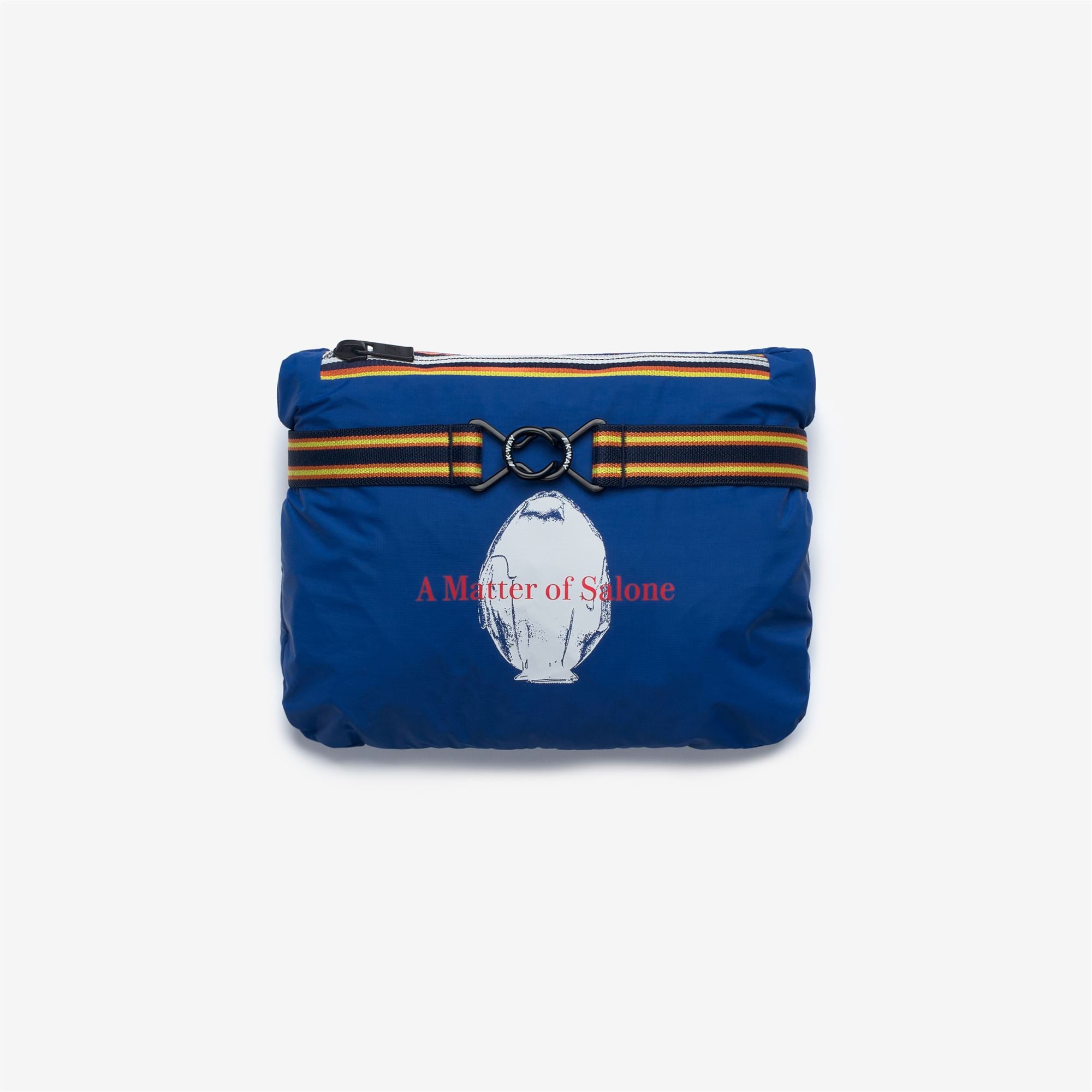 Jackets_Unisex_LE VRAI 4.0 CLAUDE EAST SDM_Short_Blue Royal Marine - Commercial 3
