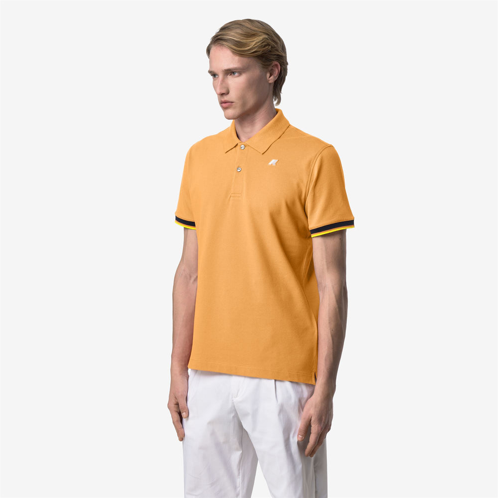Polo in Piquet di Cotone Stretch Uomo Arancione Ambra per Città 02