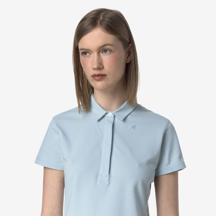 Camisa polo de piqué elástica azul bebé para mujer casual 4