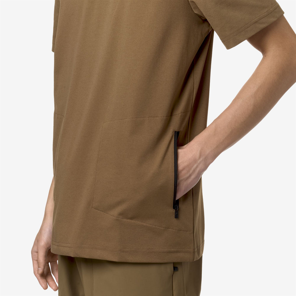 T-Shirts & Top_UNISEX_SERIL TRAVEL_T-Shirt_Brown Corda - Commercial 7
