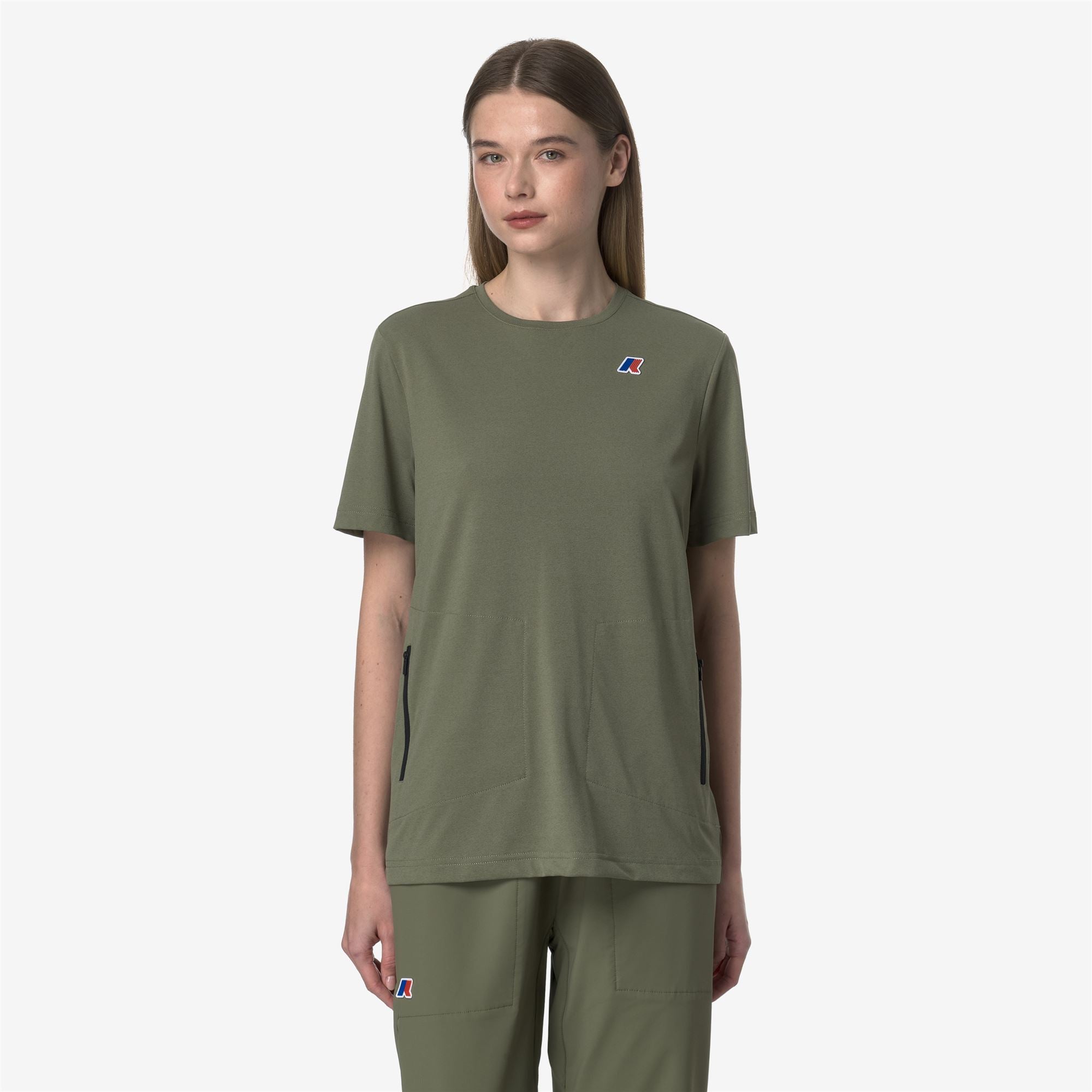 T-Shirts & Top_UNISEX_SERIL TRAVEL_T-Shirt_Green Lichen - Commercial 4