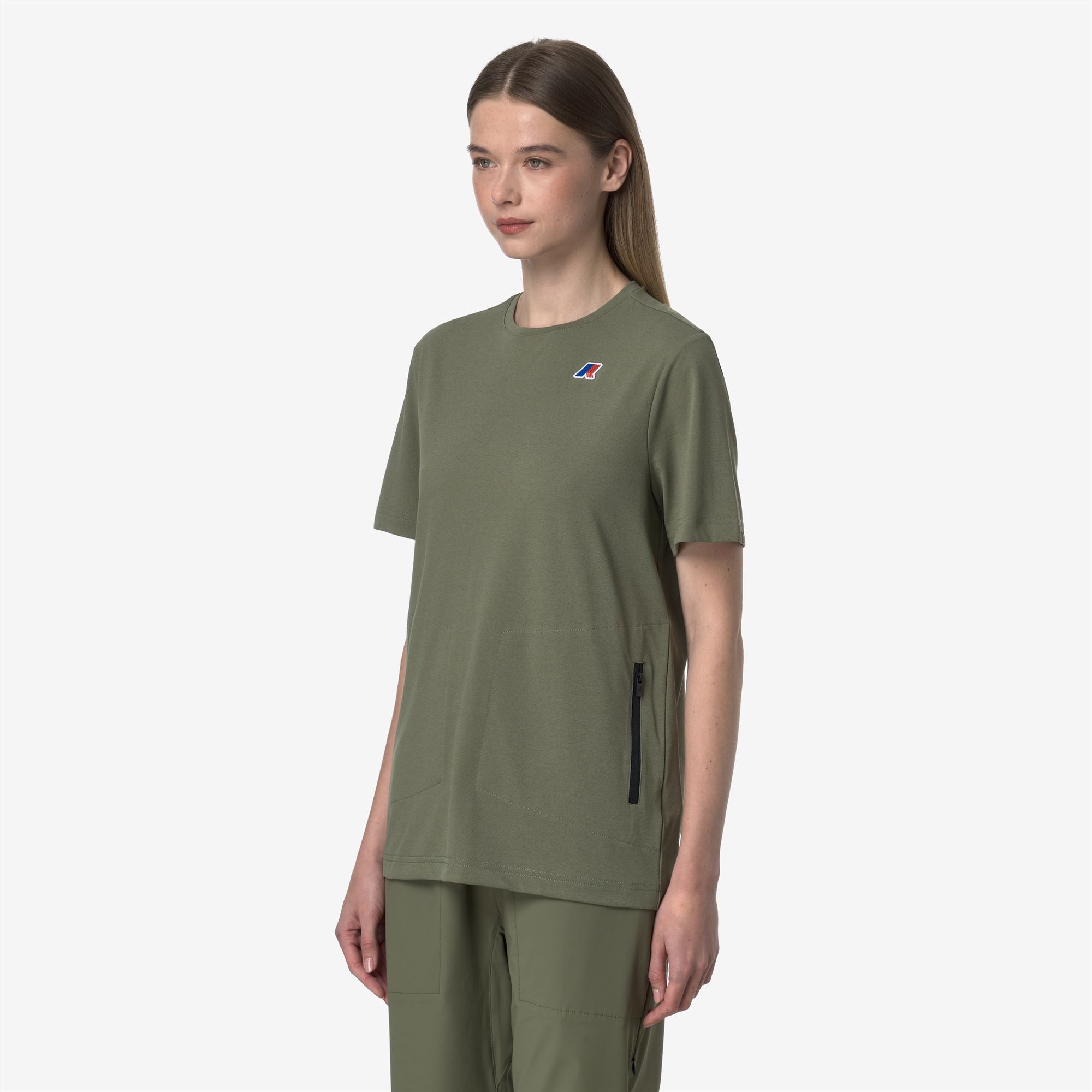 T-Shirts & Top_UNISEX_SERIL TRAVEL_T-Shirt_Green Lichen - Commercial 5