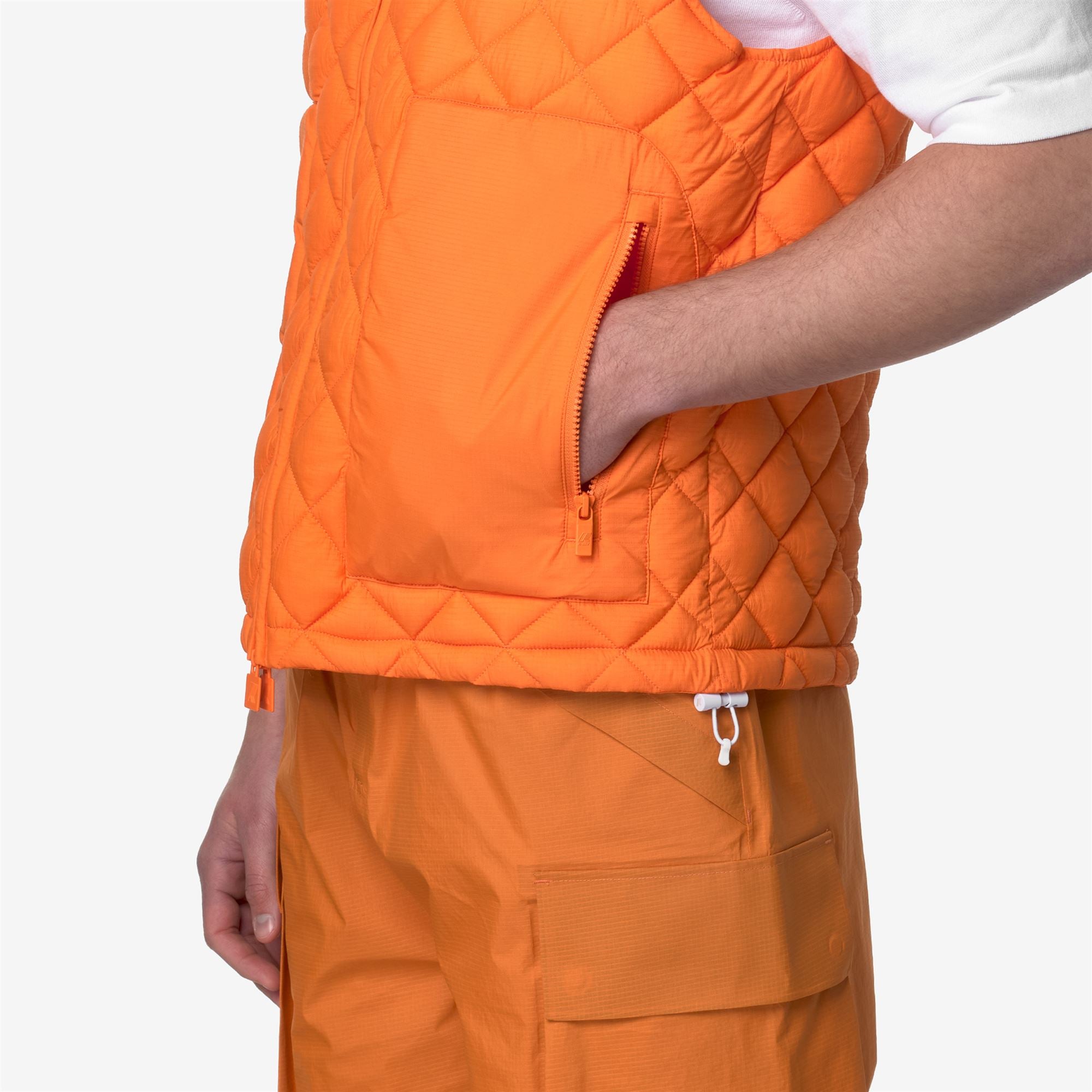Jackets_UNISEX_BARNELY ECO LIGHT WARM_Vest_Orange - Commercial 7