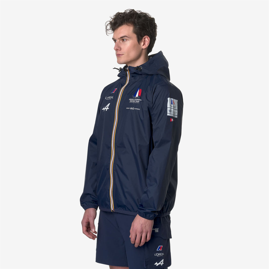 Jackets_UNISEX_LE VRAI 3.0 CLAUDE ORIENT EXPRESS TEAM AC_Mid_Blue Dress - Commercial 5