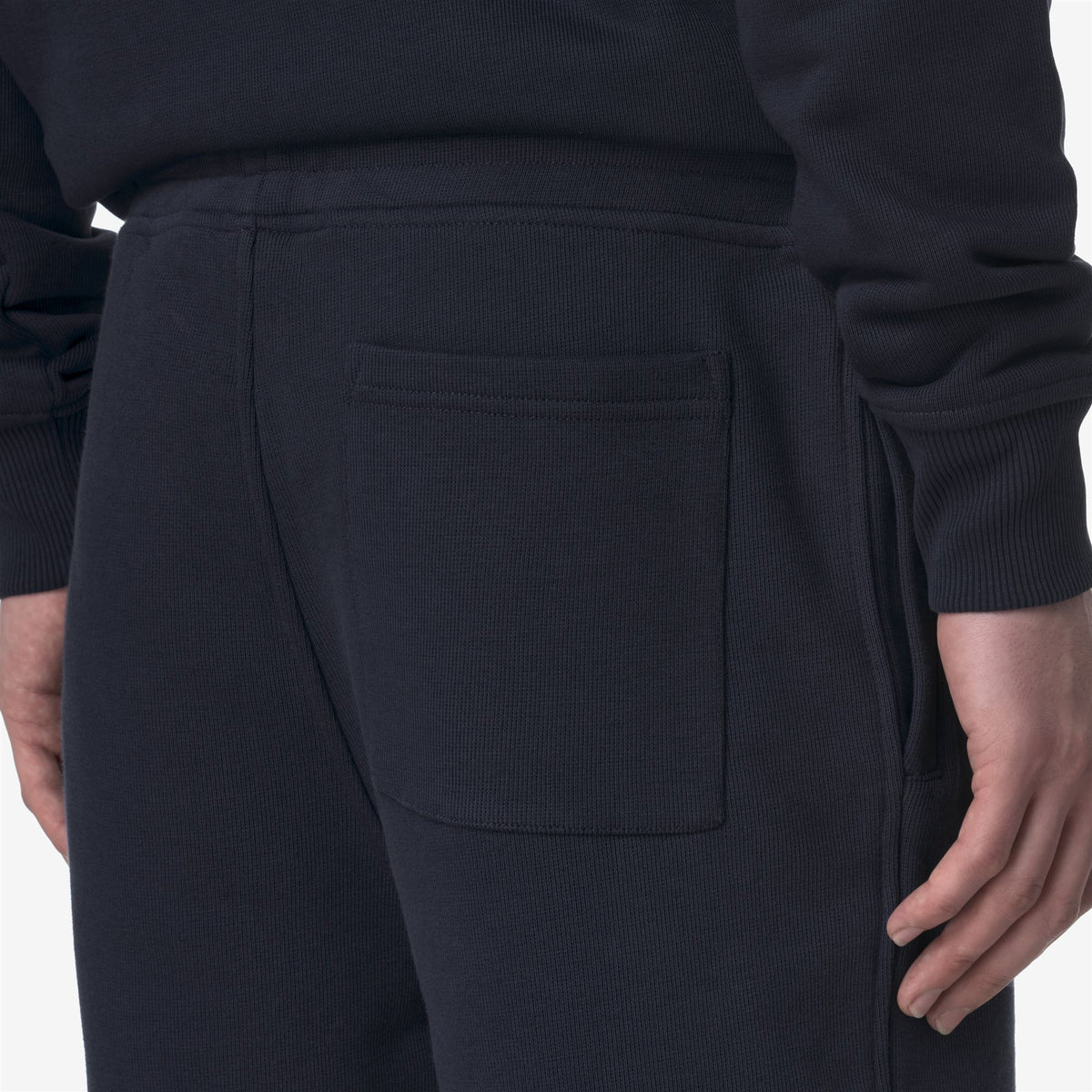 Shorts_MAN_ERIK FRENCH TERRY_Sport Shorts_Blue Depth - Commercial 7