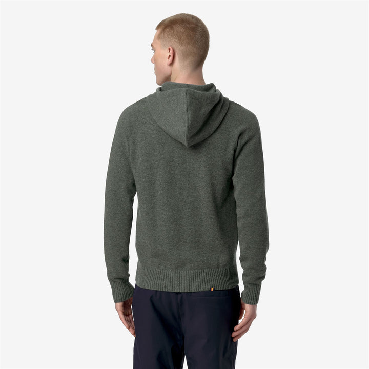 Giacca in Maglia di Lana Calda Verde Scuro Uomo con Tasca a Canguro 3