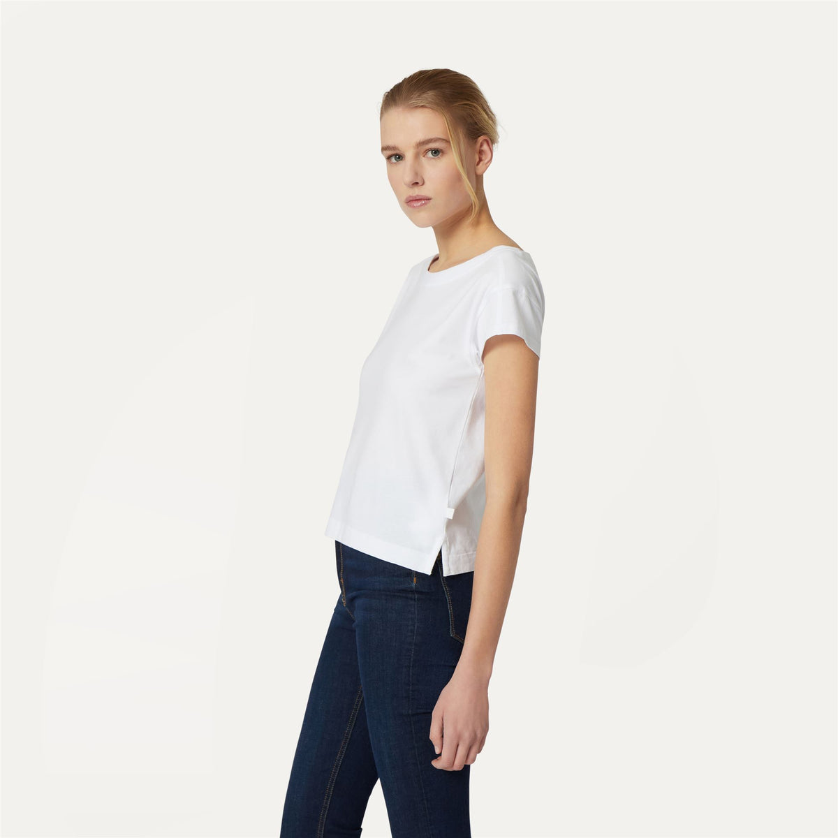 T-Shirts & Top_WOMAN_RORY_T-Shirt_White - Commercial 5