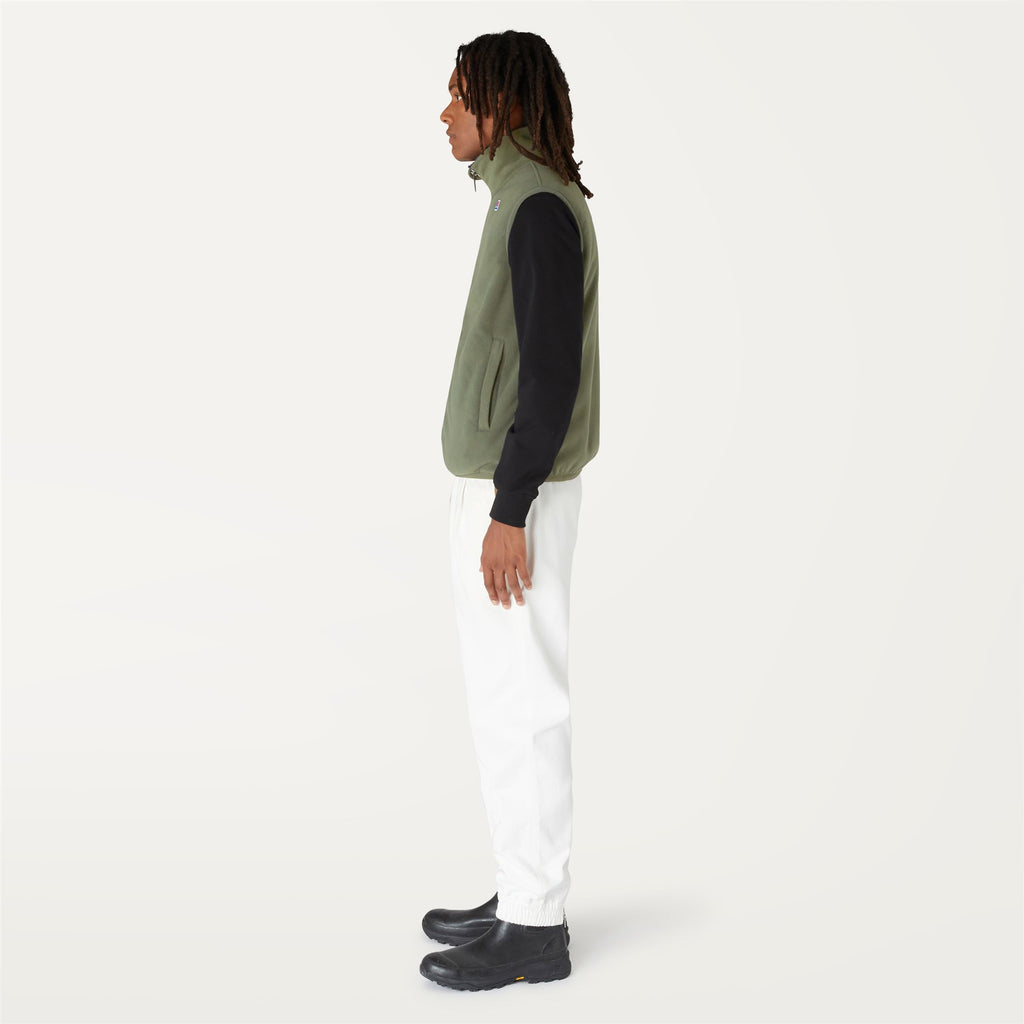 Fleece_Man_YANNICK POLAR_Jacket_GREEN BLACKISH  - Blue Depth - Commercial 5