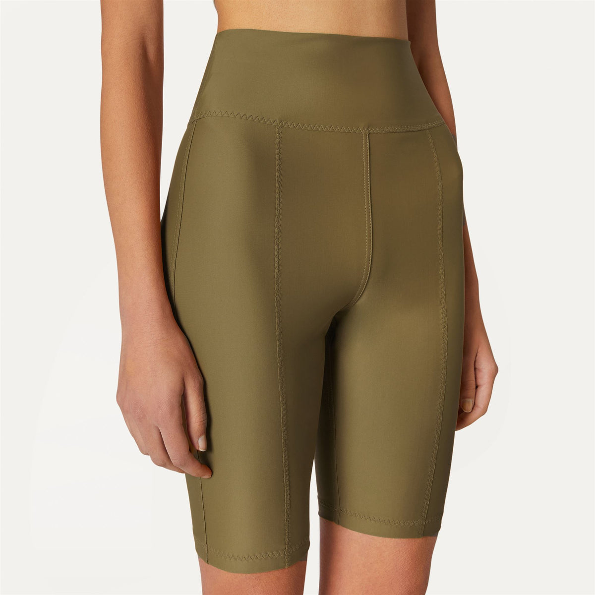 Shorts_WOMAN_CYCLEL_Sport Shorts_Brown Plantation - White Natural - Commercial 7
