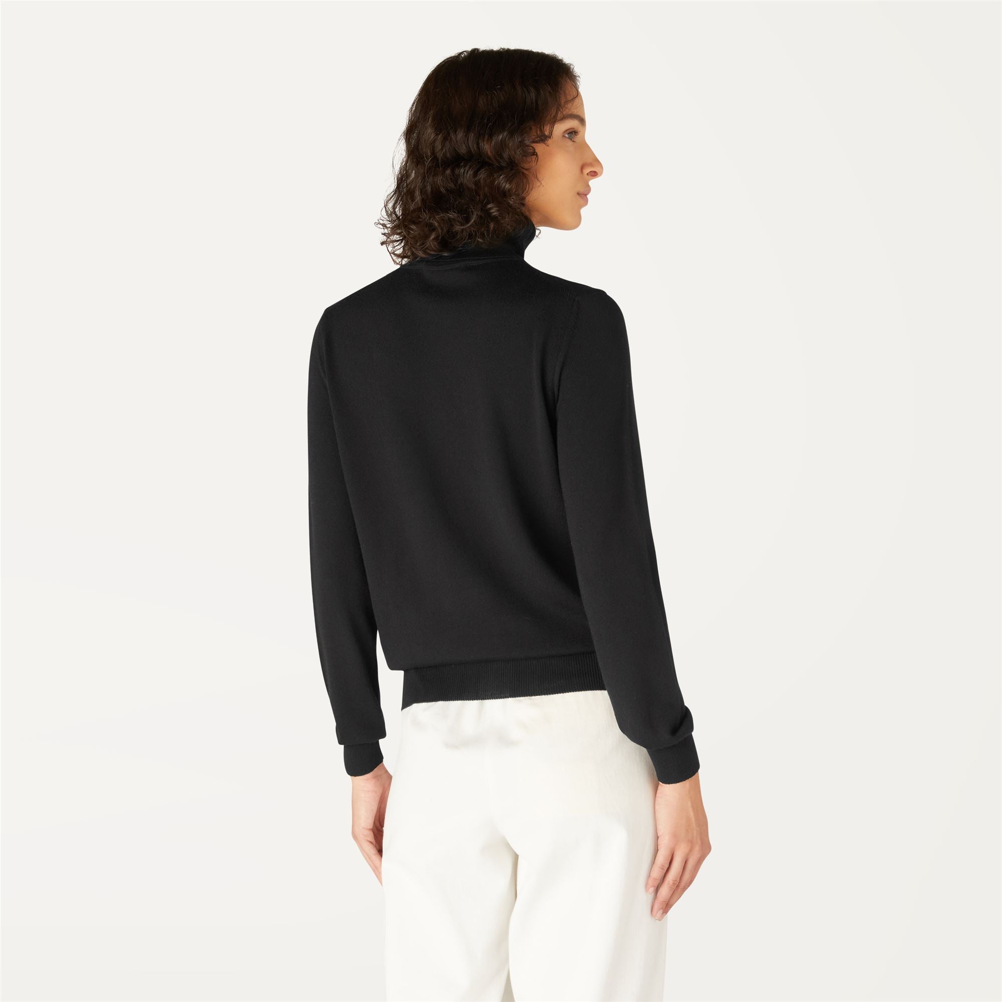 Knitwear_Woman_SUSIE MERINO_Pull Over_Black Pure - Commercial 6