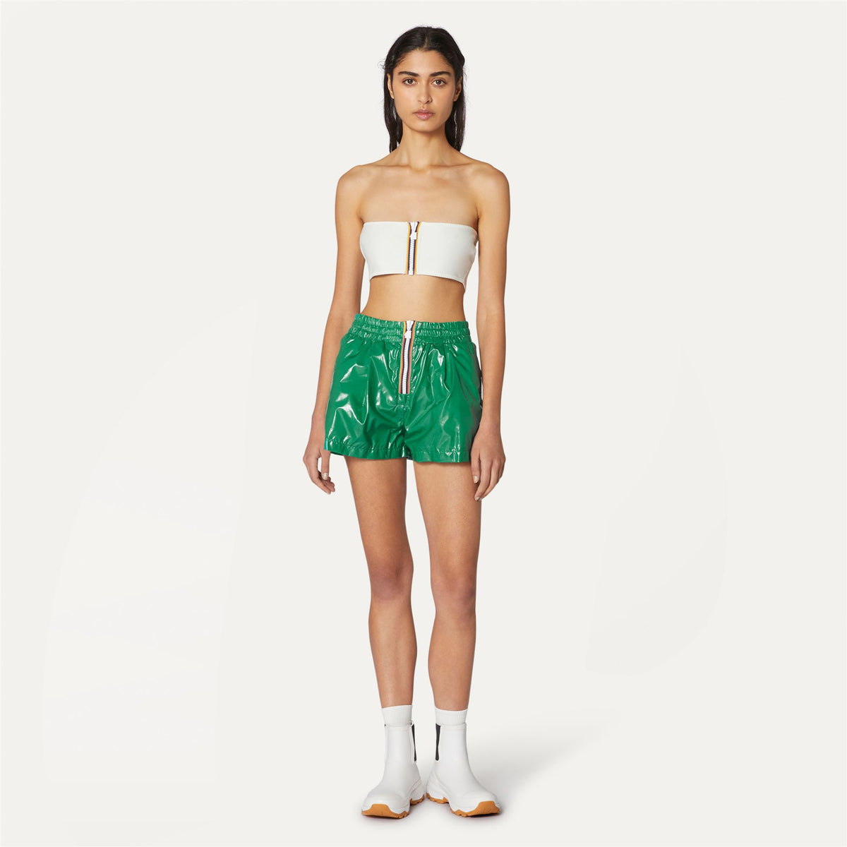 Shorts_WOMAN_SHOELLE LIGHT GLASS RIPSTOP_Sport Shorts_Green - Commercial 4