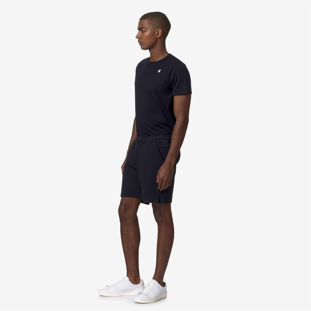 Shorts_MAN_KENY INTERLOCK_Sport Shorts_Blue Depth - Commercial 5