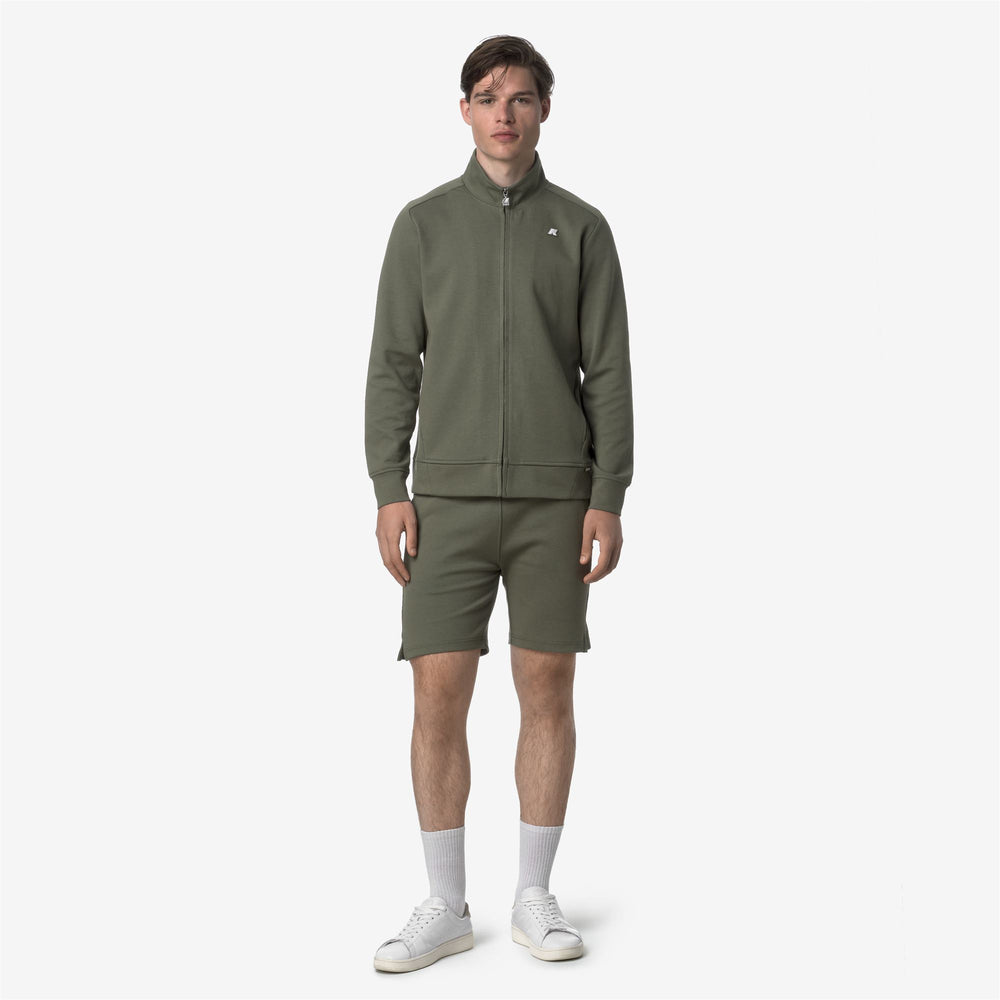 Green Men's Sporty-Chic Travel Shorts with Pockets 02