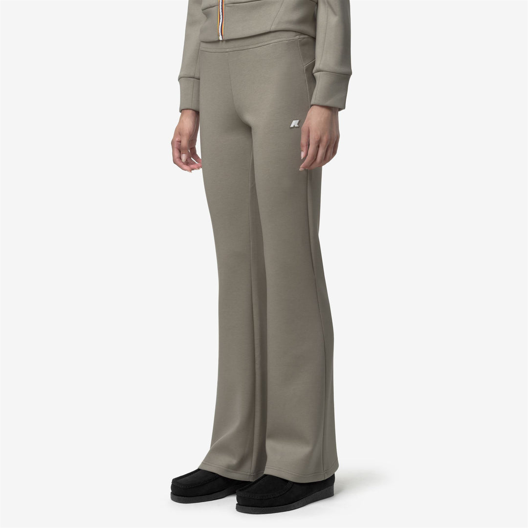 Pantalones deportivos acampanados verdes para mujer con cintura ajustable main