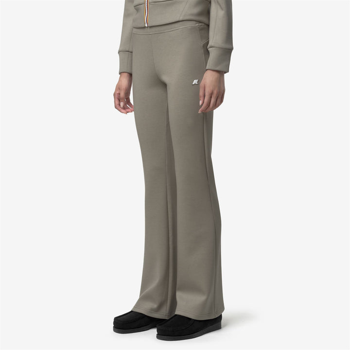 Pantalones deportivos acampanados verdes para mujer con cintura ajustable 4