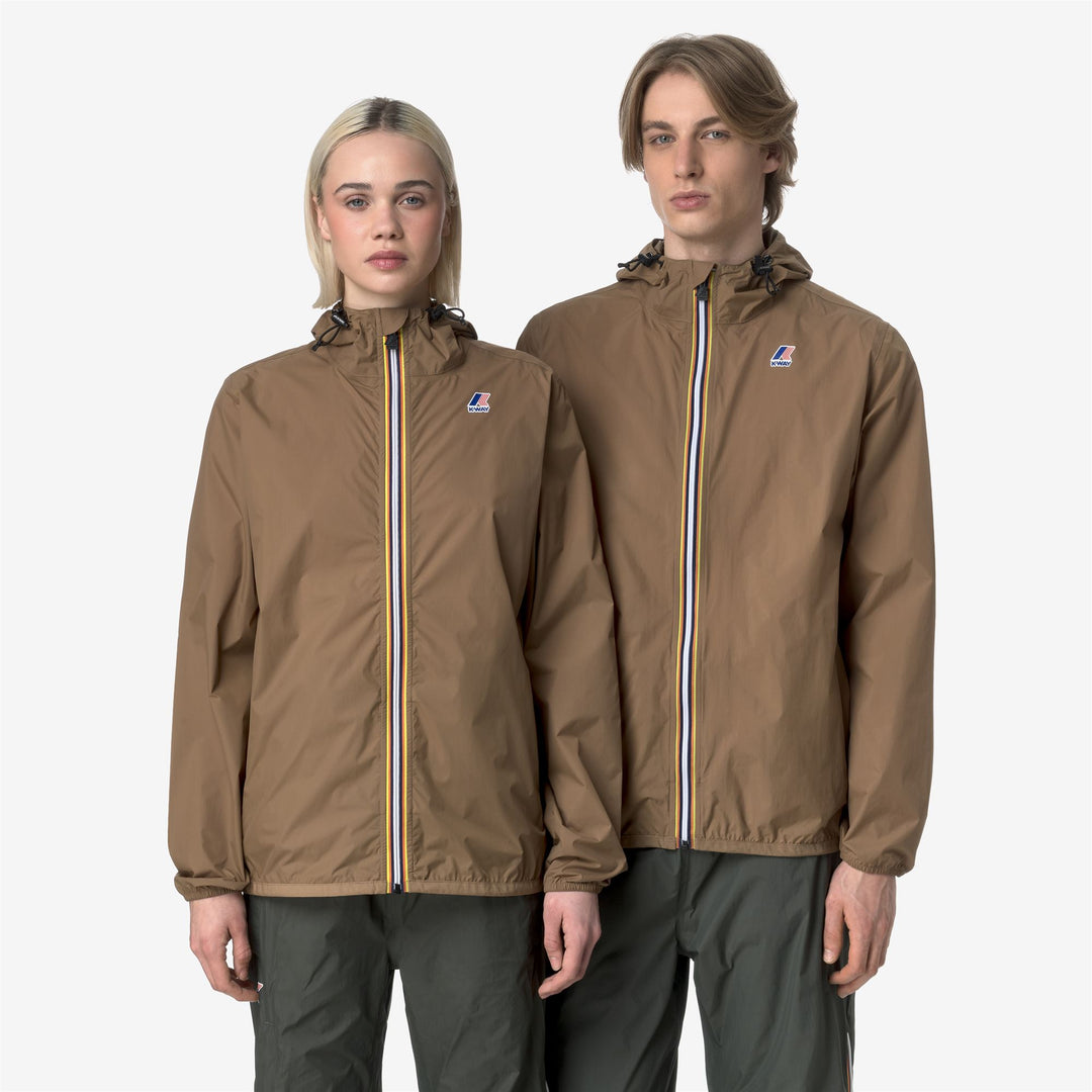 Chaqueta unisex plegable resistente al clima en marrón y verde 01