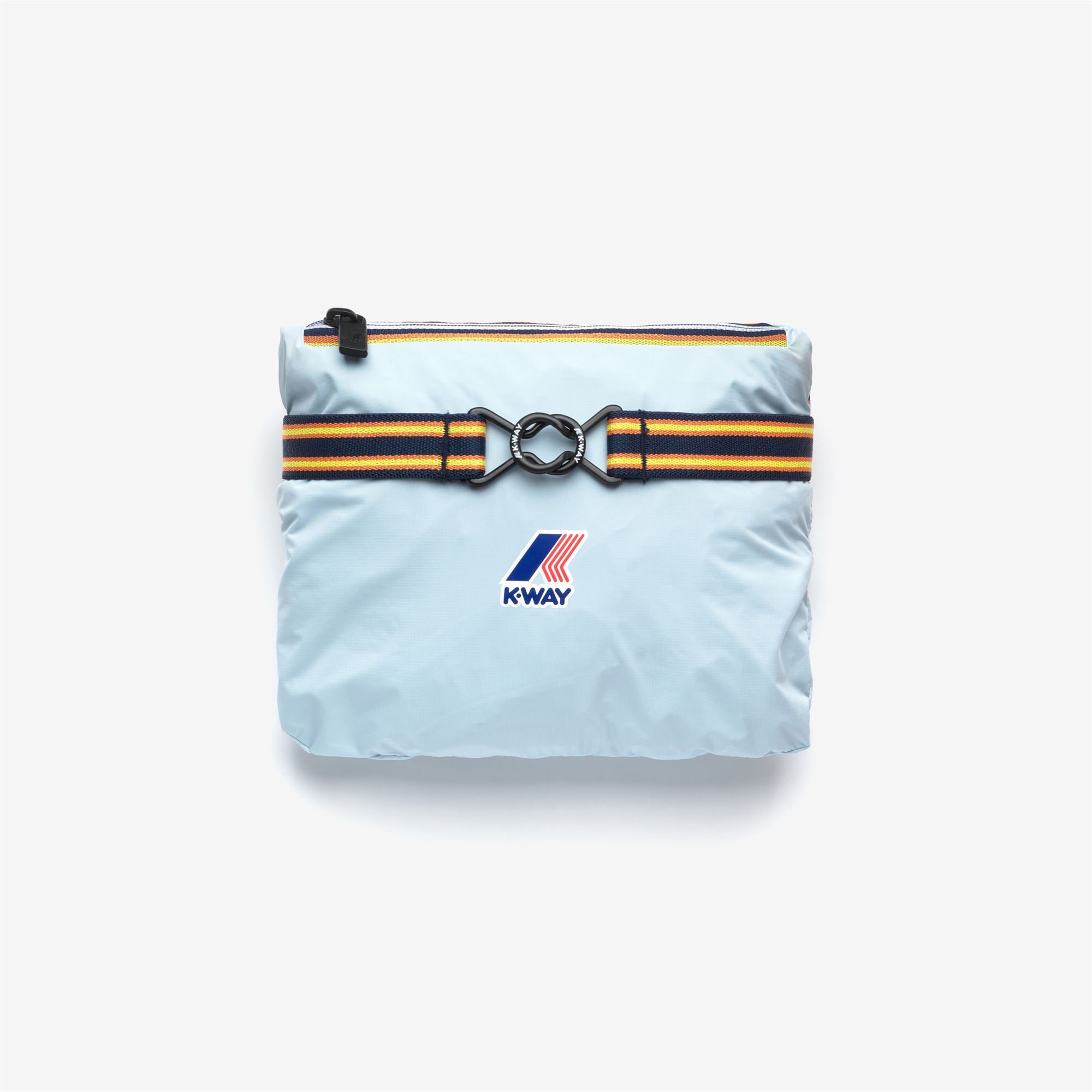 Jackets_UNISEX_LE VRAI 4.0 CLAUDE_Mid_Blue Baby - Commercial 6