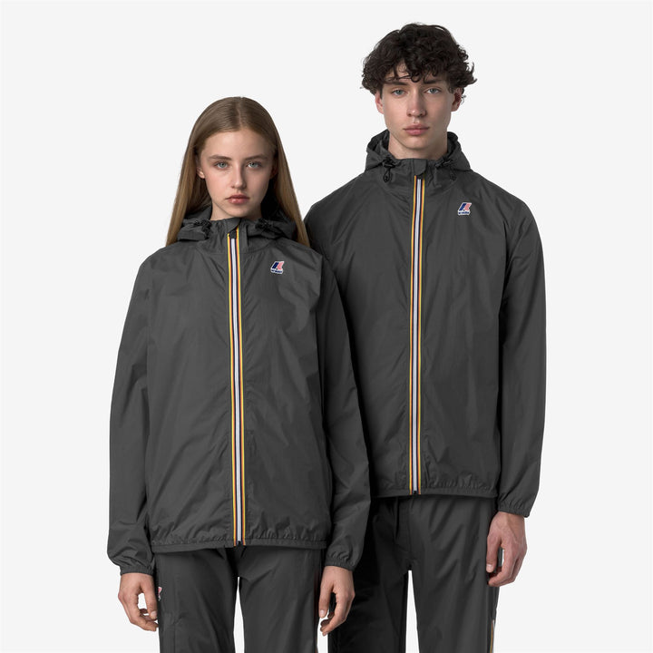 Chaqueta unisex gris plegable y resistente a la intemperie K-Way 3