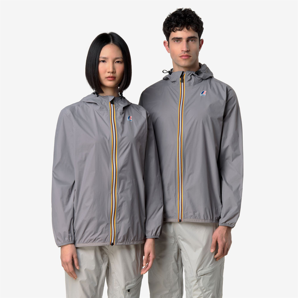 Jackets_UNISEX_LE VRAI 4.0 CLAUDE_Mid_Grey Frost - Commercial 7