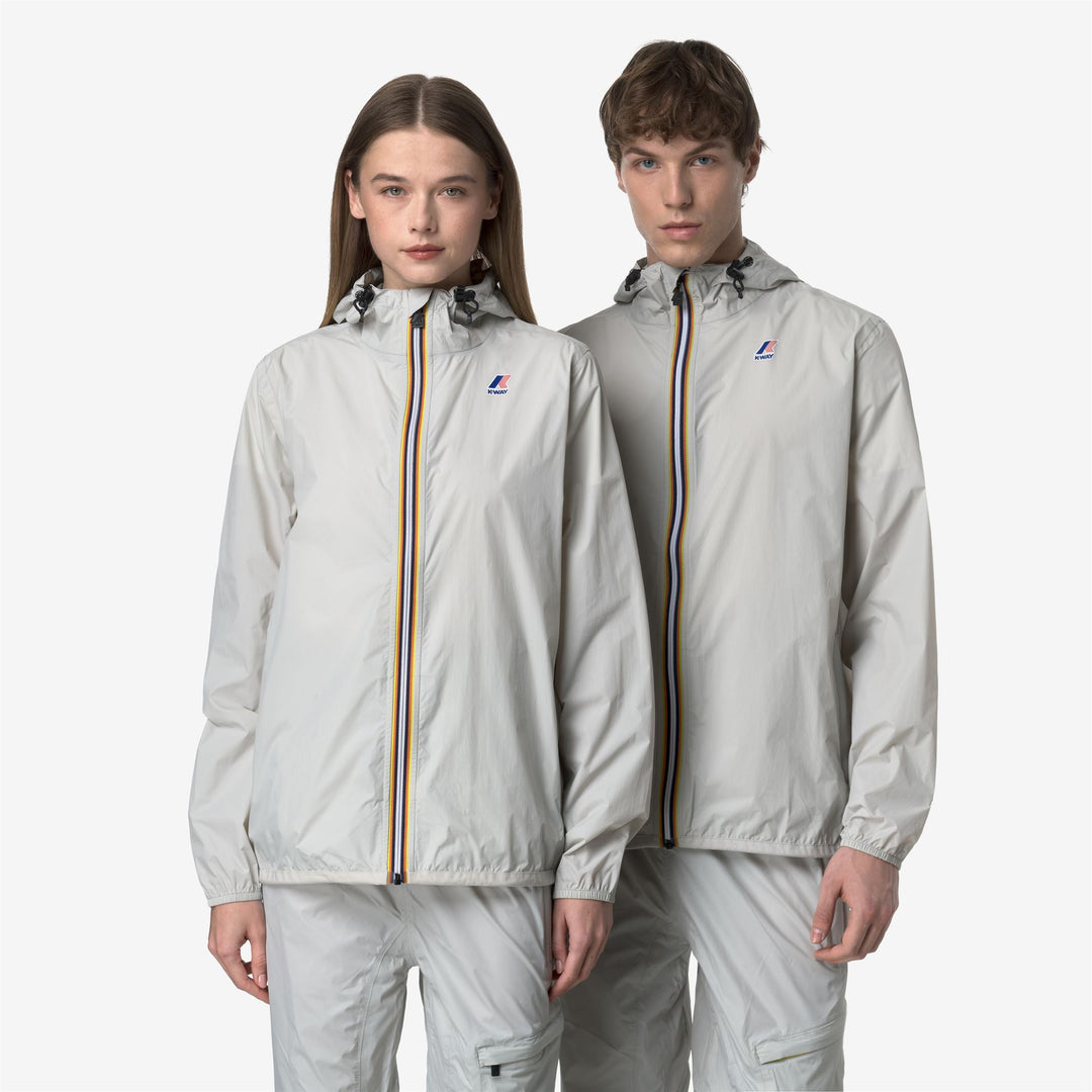 Chaqueta beige gris unisex plegable y resistente al clima 01