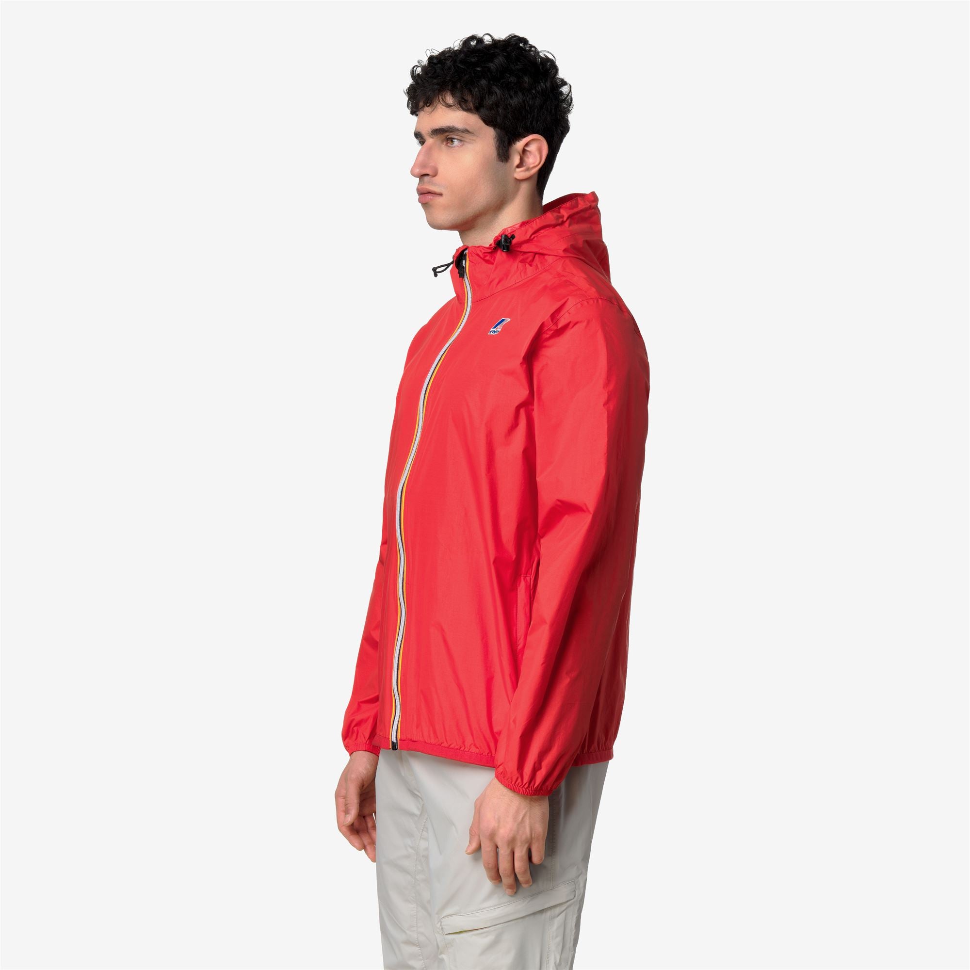 Jackets_UNISEX_LE VRAI 4.0 CLAUDE_Mid_Red Poppy - Commercial 5