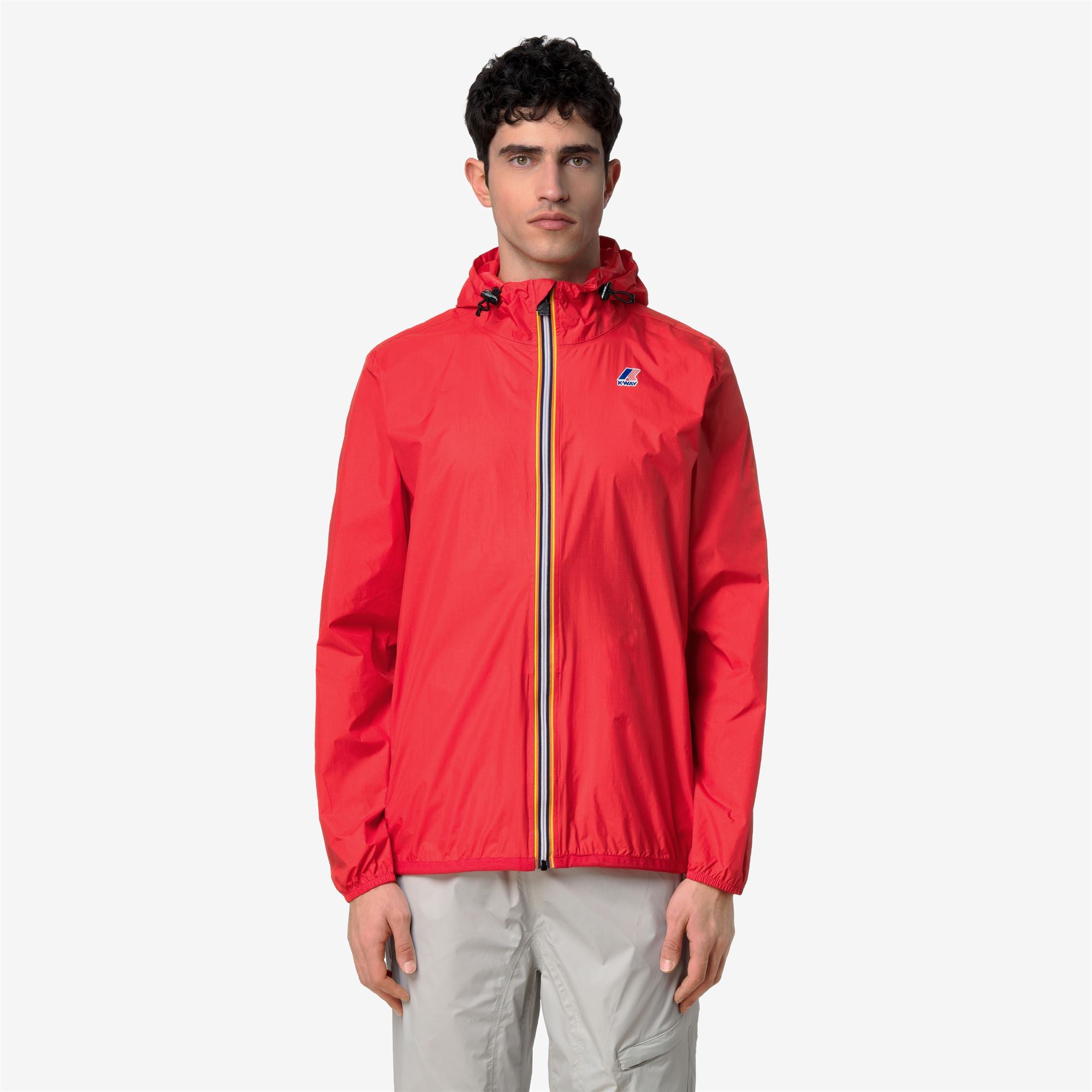 Jackets_UNISEX_LE VRAI 4.0 CLAUDE_Mid_Red Poppy - Commercial 4