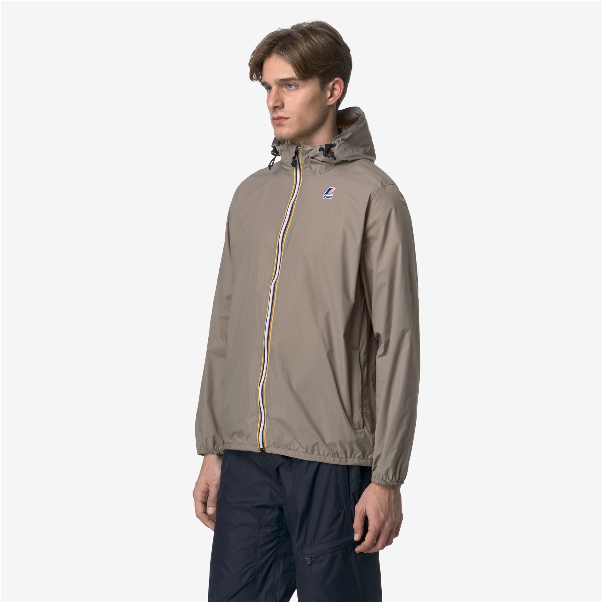 Jackets_UNISEX_LE VRAI 4.0 CLAUDE_Mid_Beige Taupe - Commercial 4