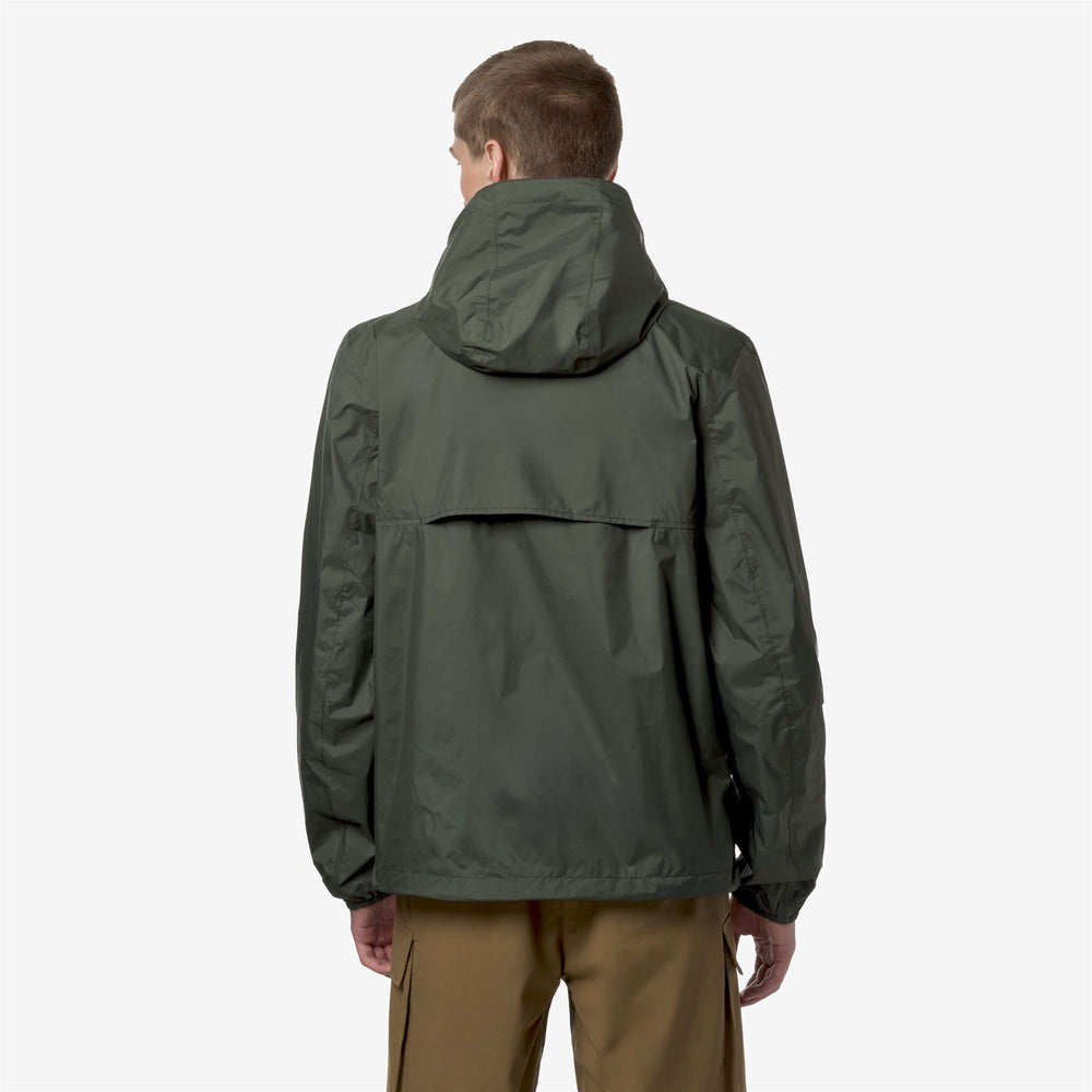 Chaqueta corta impermeable reversible negra y verde para hombre 02
