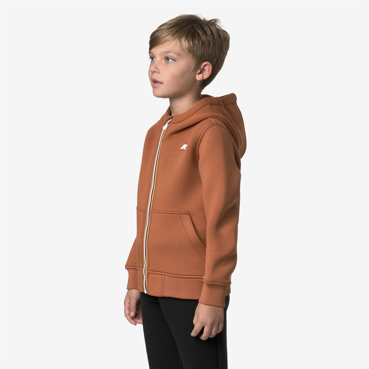 Chaqueta polar naranja para niño con capucha y bolsillo tipo canguro 4