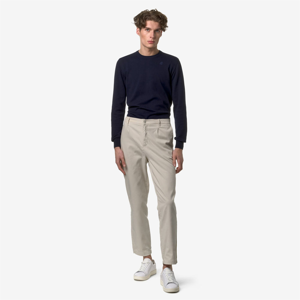 Pants_Man_BRAN_Chino_BEIGE LT - Commercial 4