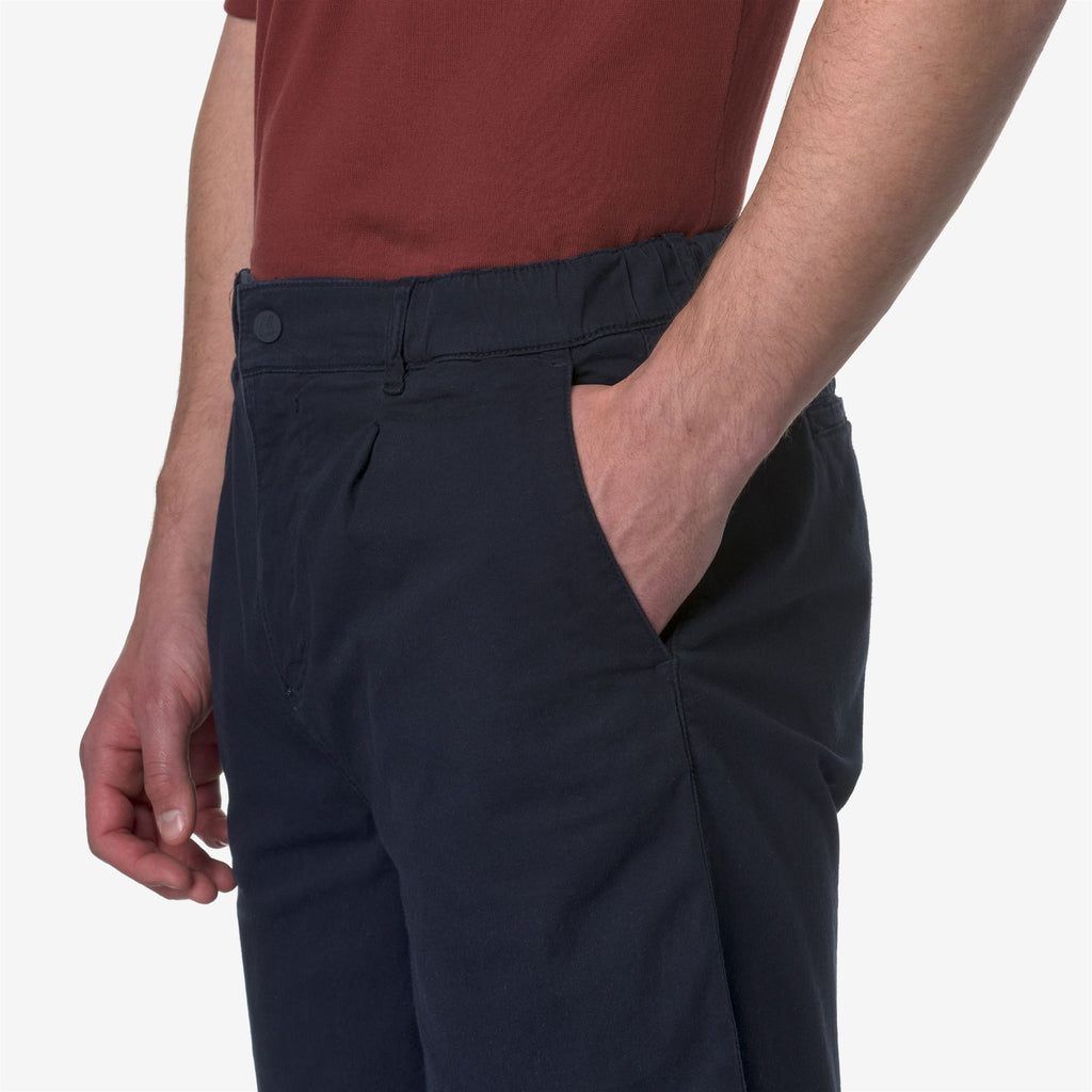 Shorts_Man_THEON_Chino_Blue Depth - Commercial 7