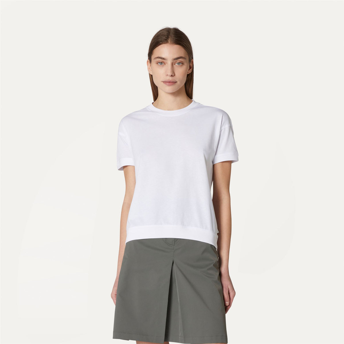 T-Shirts & Top_WOMAN_RUBY_T-Shirt_White - Commercial 4