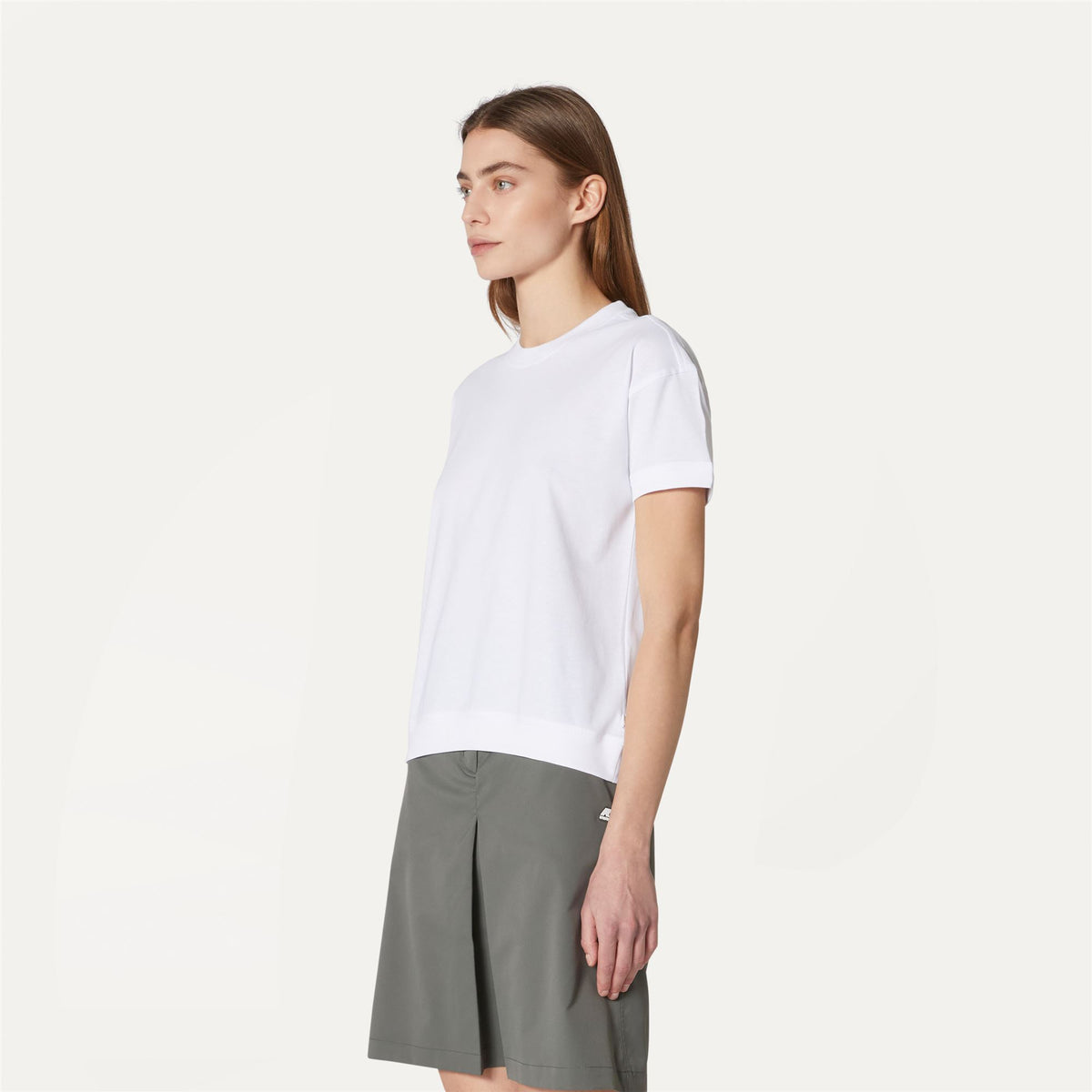 T-Shirts & Top_WOMAN_RUBY_T-Shirt_White - Commercial 5