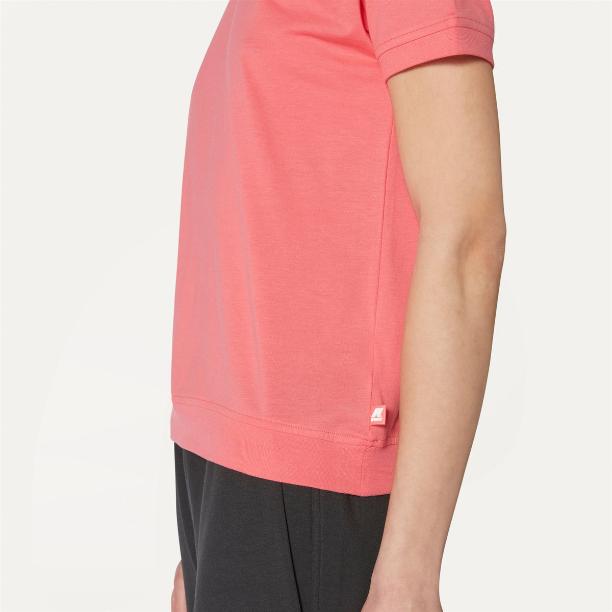 T-Shirts & Top_WOMAN_RUBY_T-Shirt_Pink Md - Commercial 7