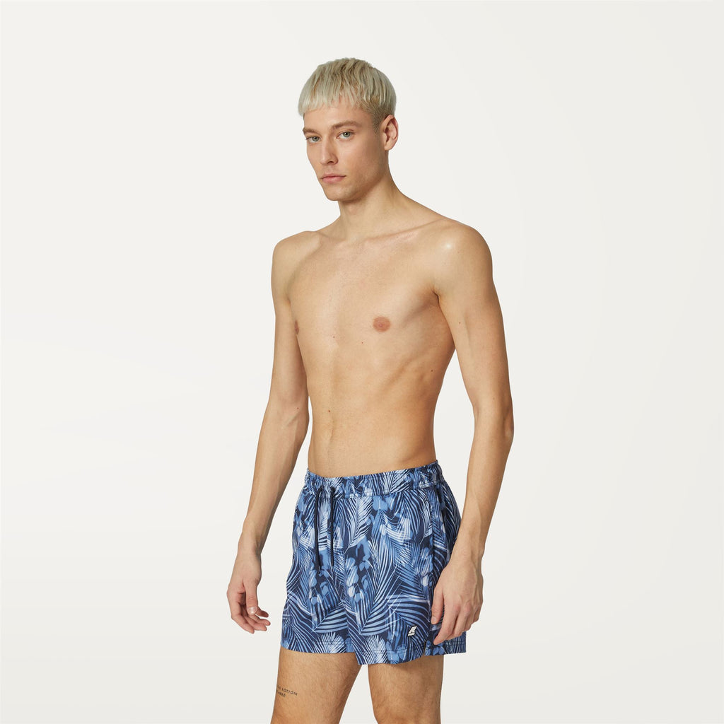 Bathing Suits_MAN_AIRY GRAPHIC_Swimming Trunks_Indigo Jungle - Commercial 5