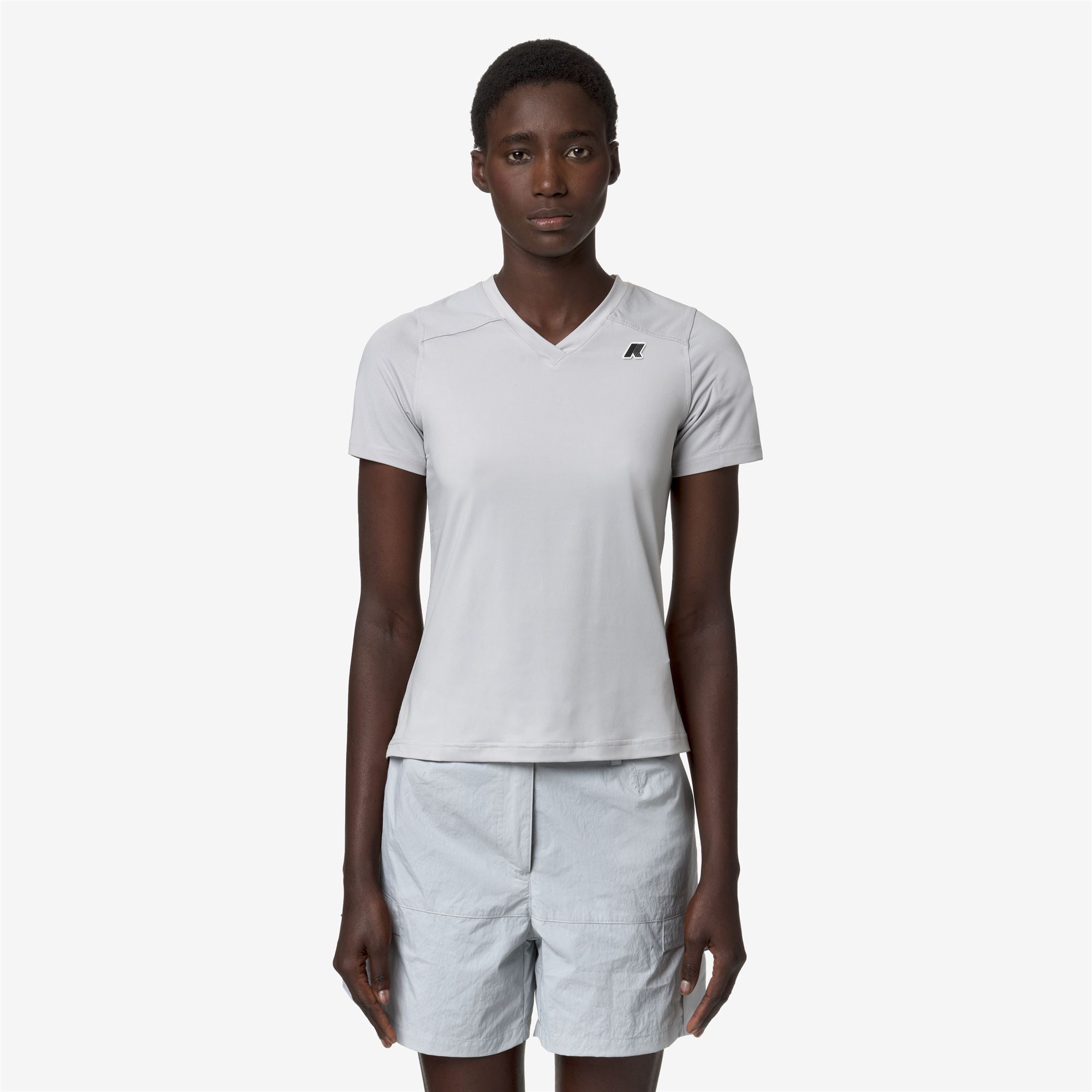 T-Shirts & Top_Woman_GANNAT_T-Shirt_Grey Ash - Commercial 4