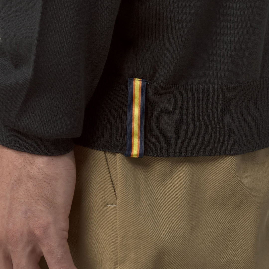 Maglione grigio in lana merino da uomo con colletto polo main